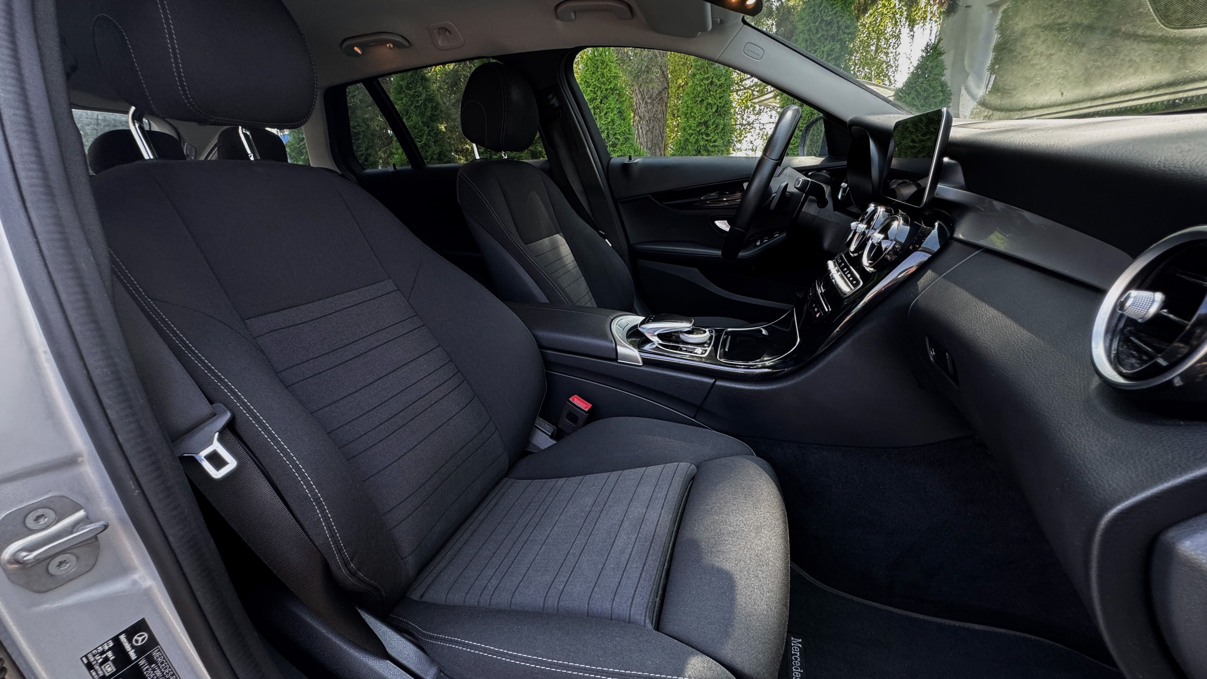 Mercedes-Benz Třídy C, C220d, 4MATIC, WEBASTO - fotka 4