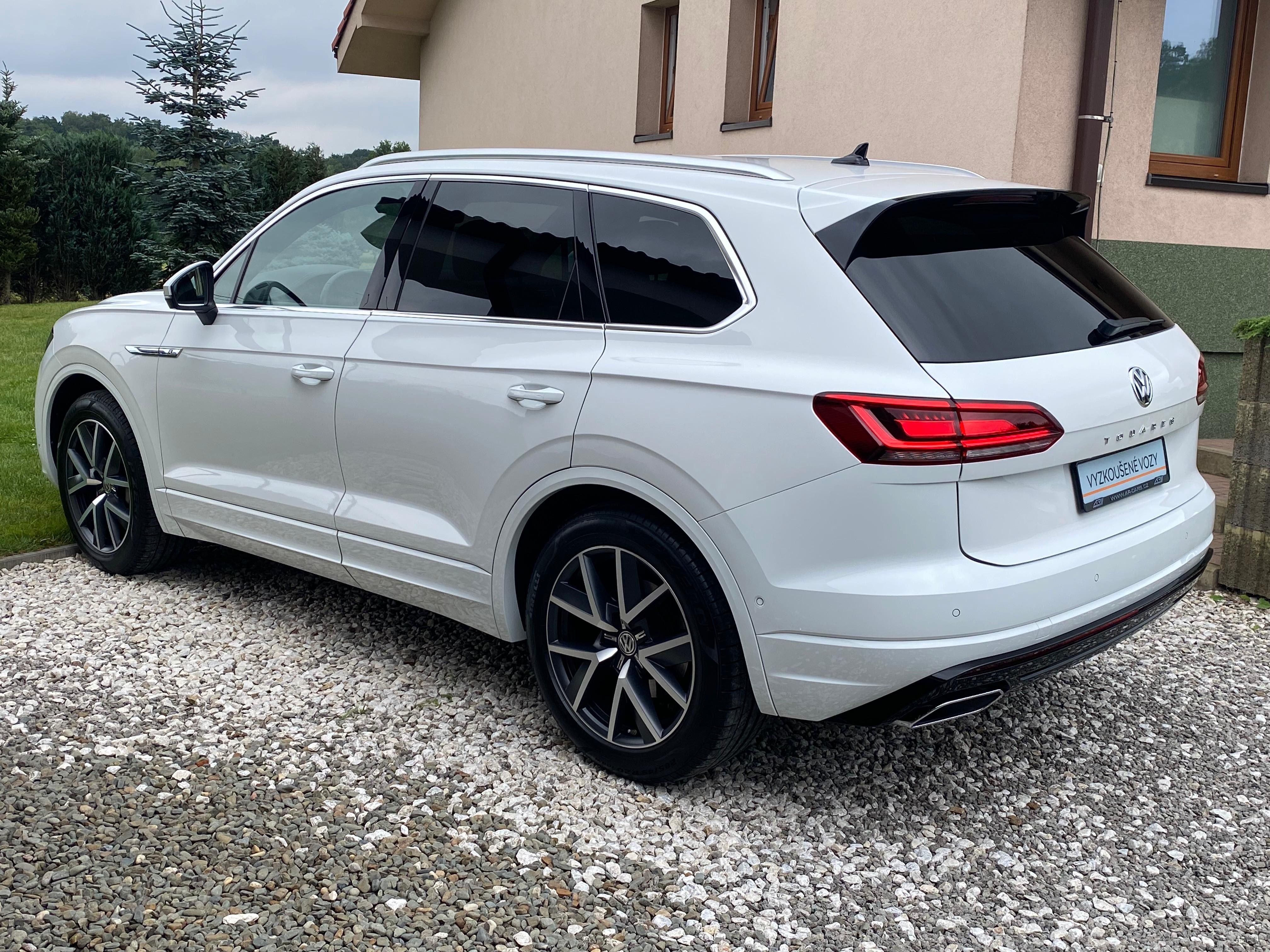 Volkswagen Touareg, R-LINE V6 3,0 TDI 210 kW 1.MAJ - fotka 4