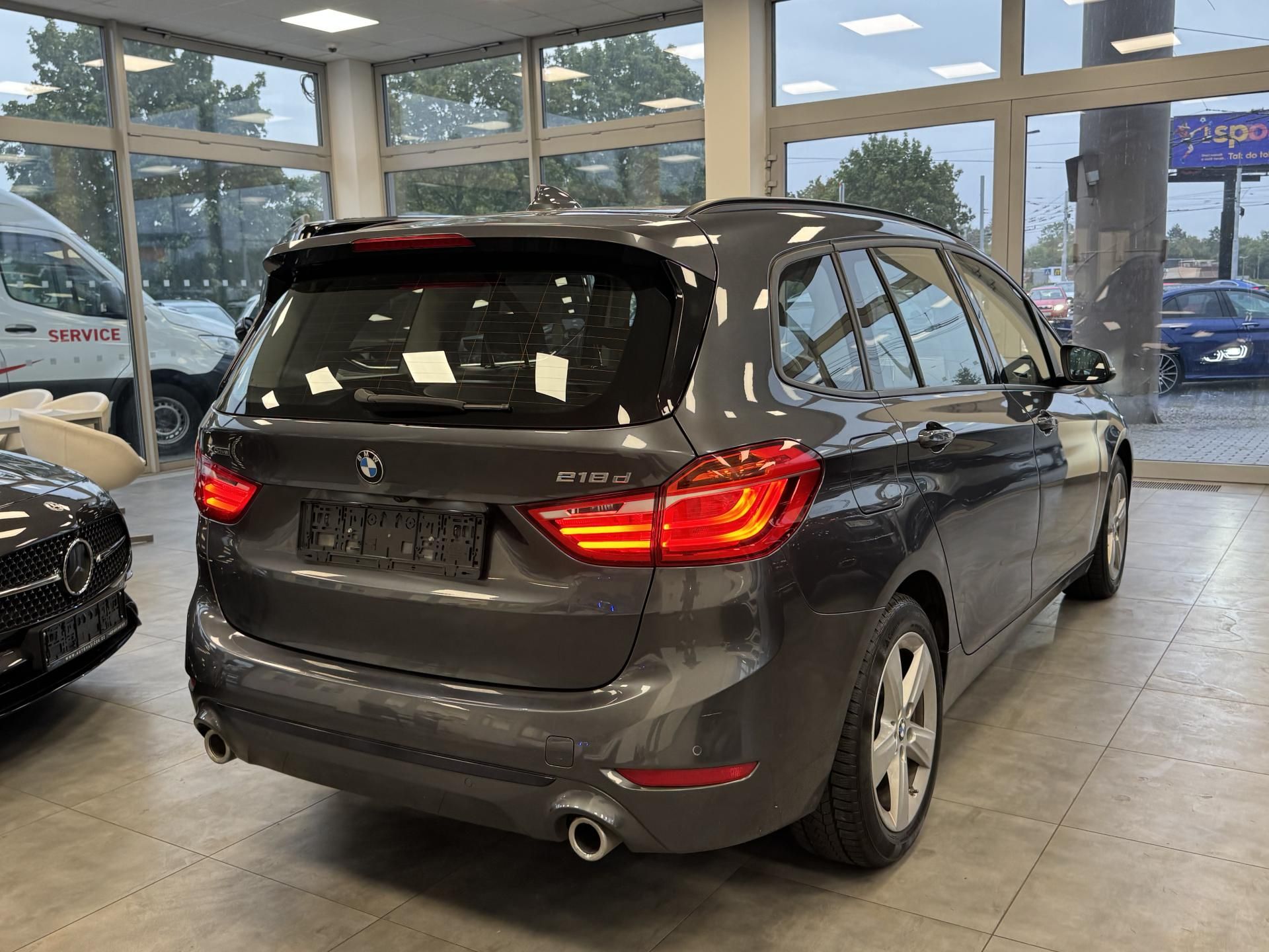 BMW Řada 2, 218d xDrive Grand Tourer - fotka 5