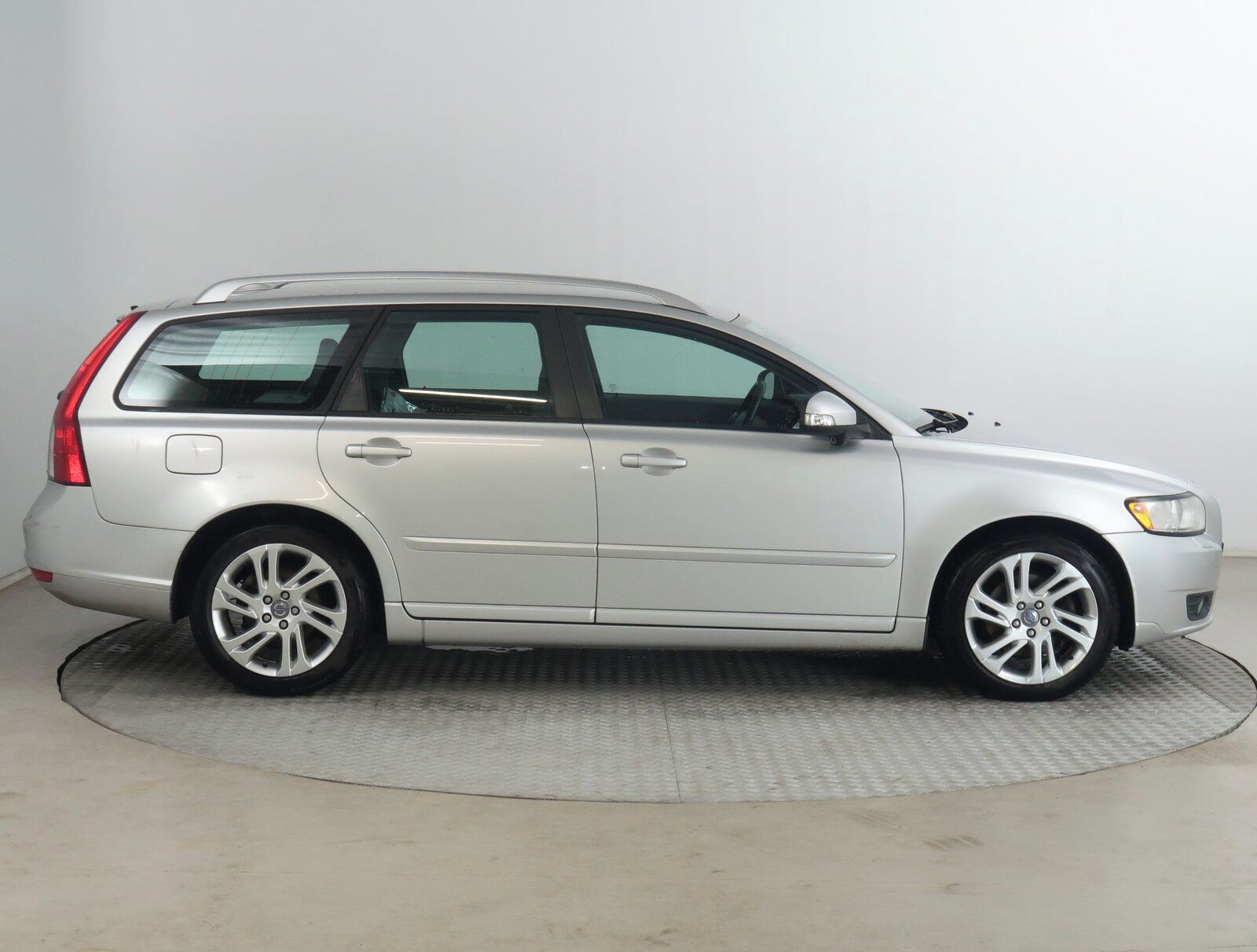 Volvo V50, 2.0 D, Automatická klima - fotka 6