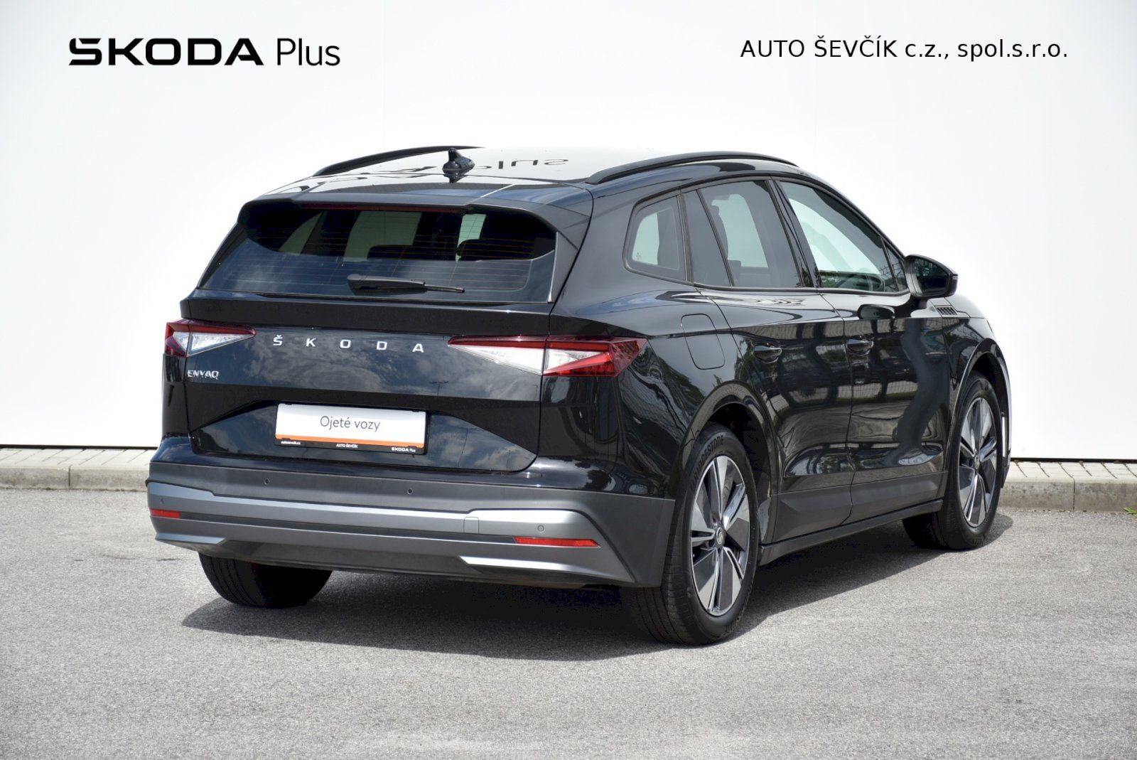 Škoda Enyaq iV, 60 132kW Desing Suite - fotka 2