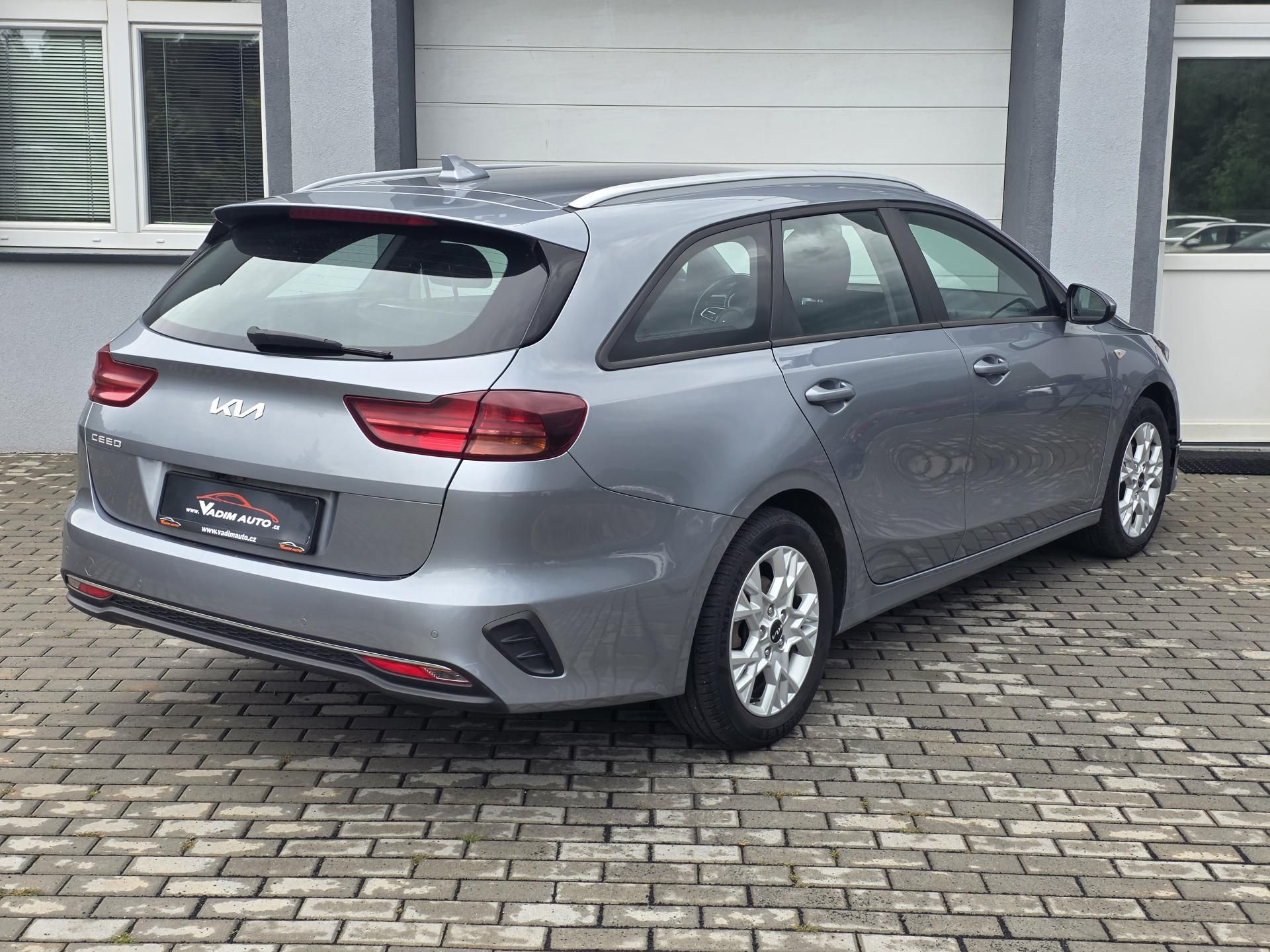 Kia Cee´d, 1.5T-GDi 118kW FRESH 1MAJITEL - fotka 3