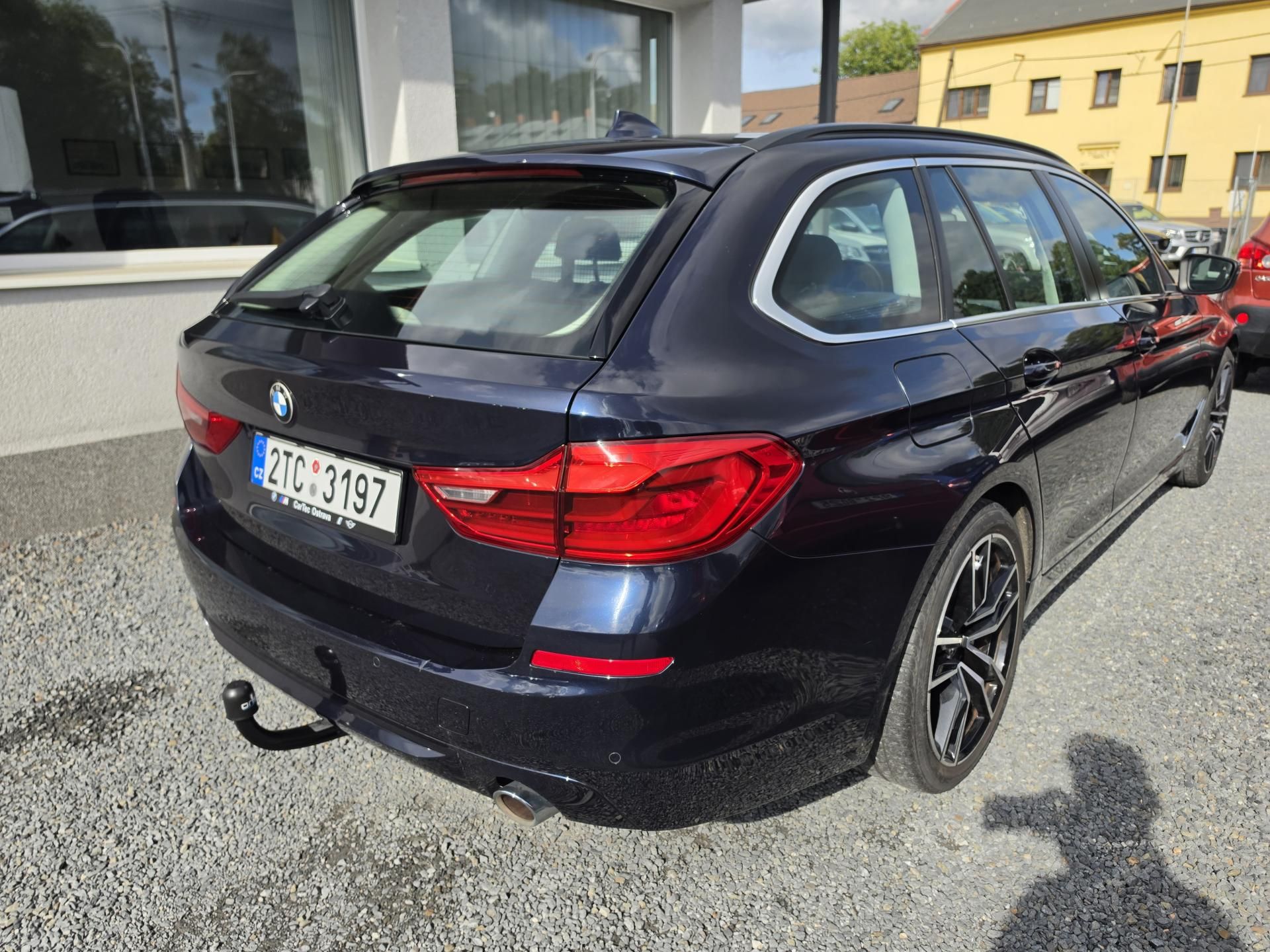 BMW Řada 5, 520D Led Touring TZ - fotka 4