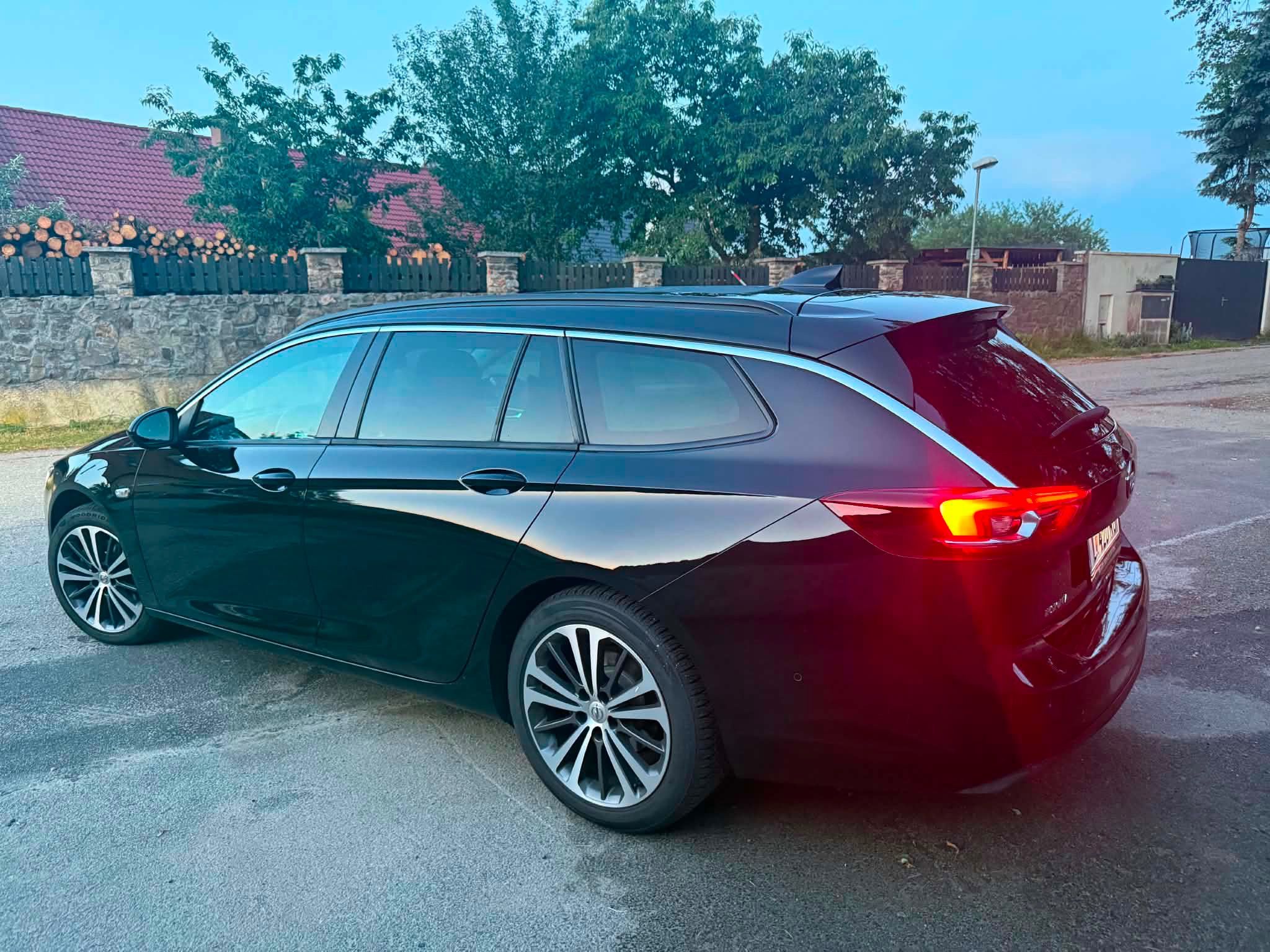 Opel Insignia, B Sports Tourer 2.0CDTI - fotka 5