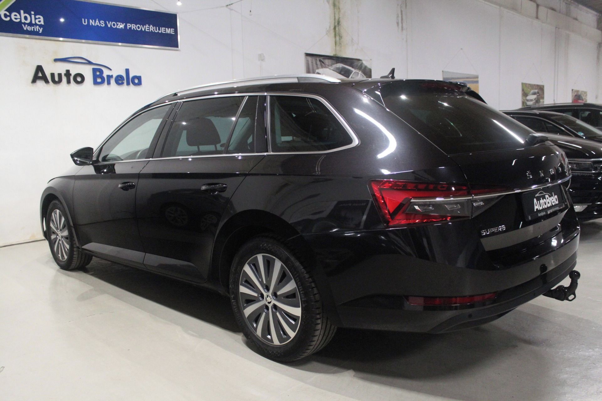 Škoda Superb, 110kW,Tažné,Nez. topení,Matrix - fotka 4