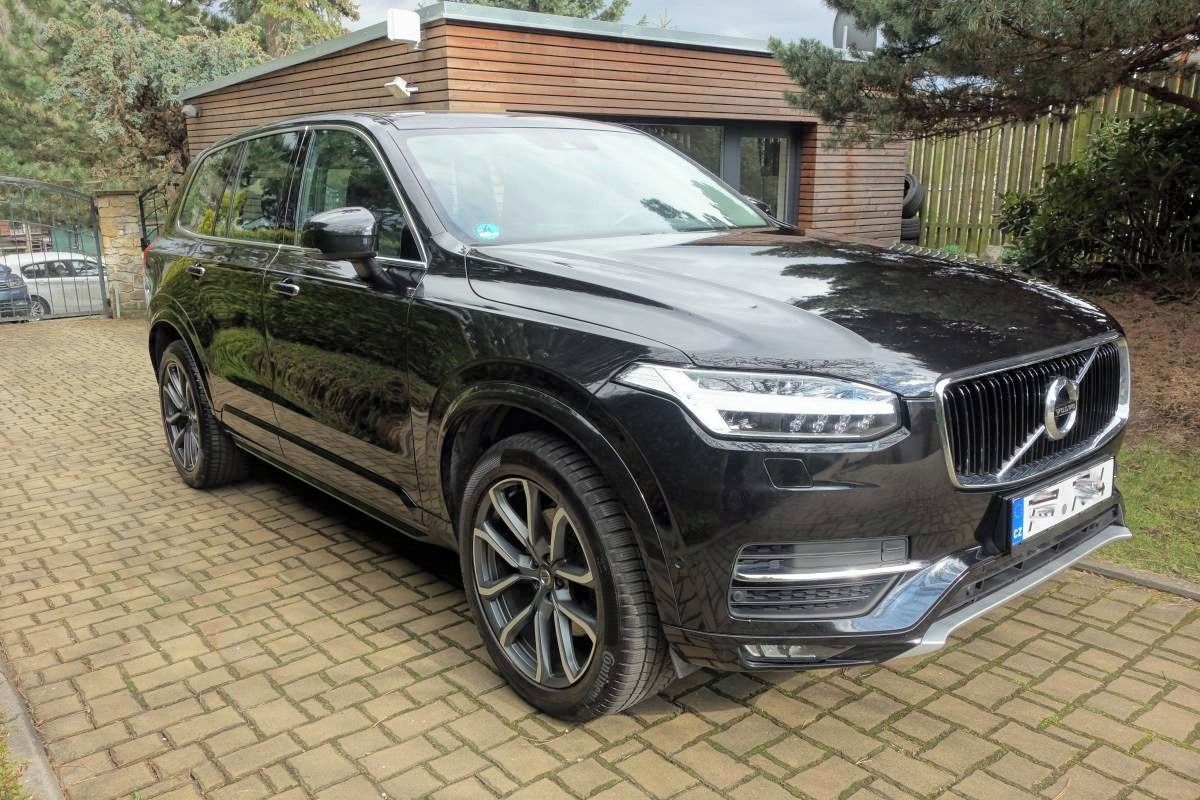 Volvo XC90, Momentum 2.0 D5 AWD 165 kW - fotka 2