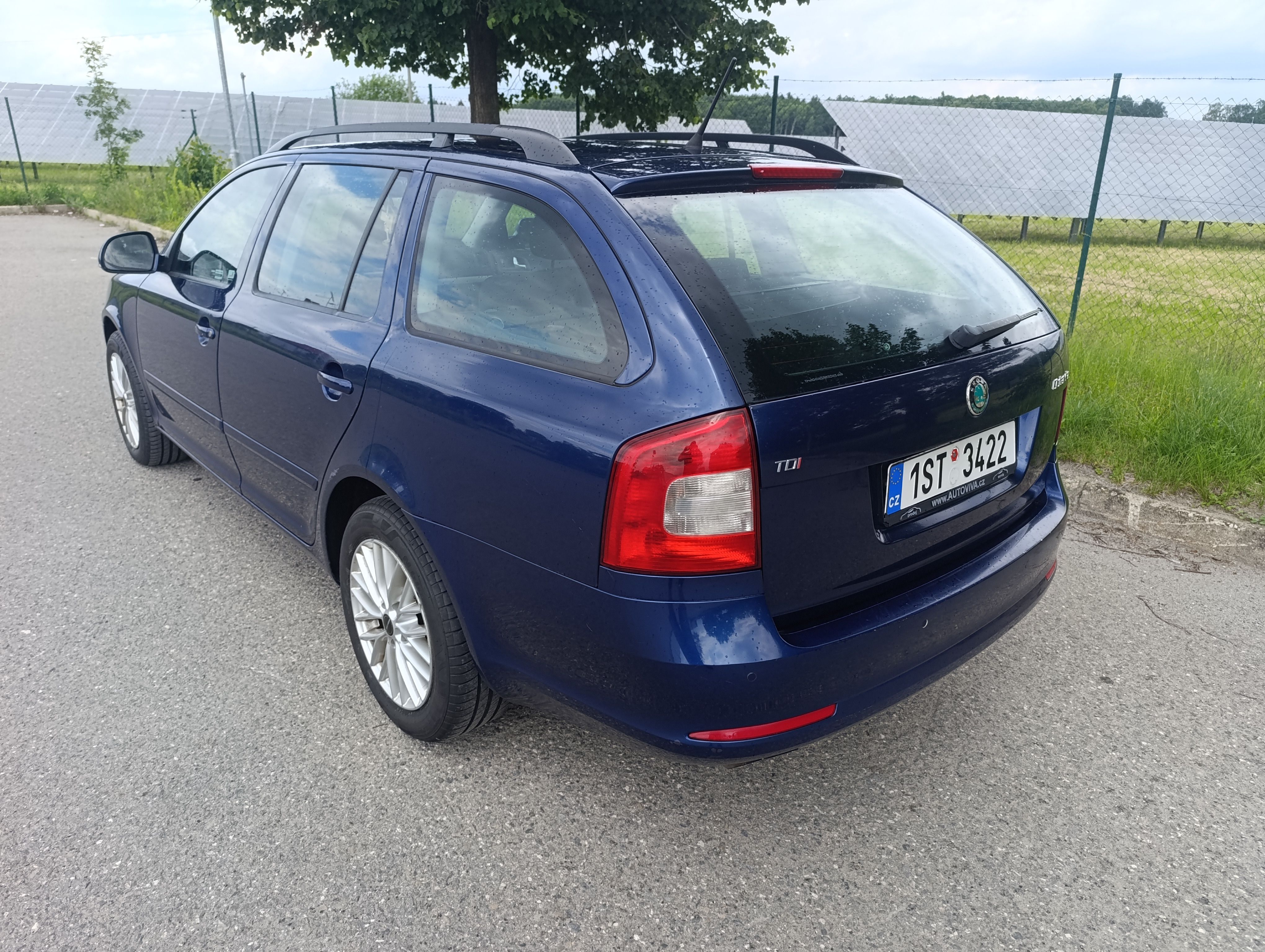 Škoda Octavia, 2.0TDi, 103 kW, Climatronic - fotka 3