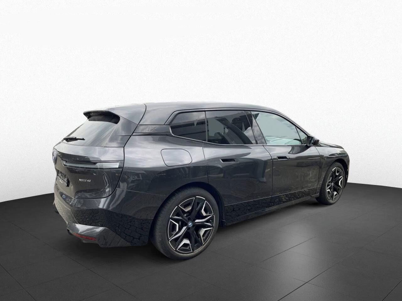 BMW iX, xDr 40 Sportpaket*Kůže*360°* - fotka 4