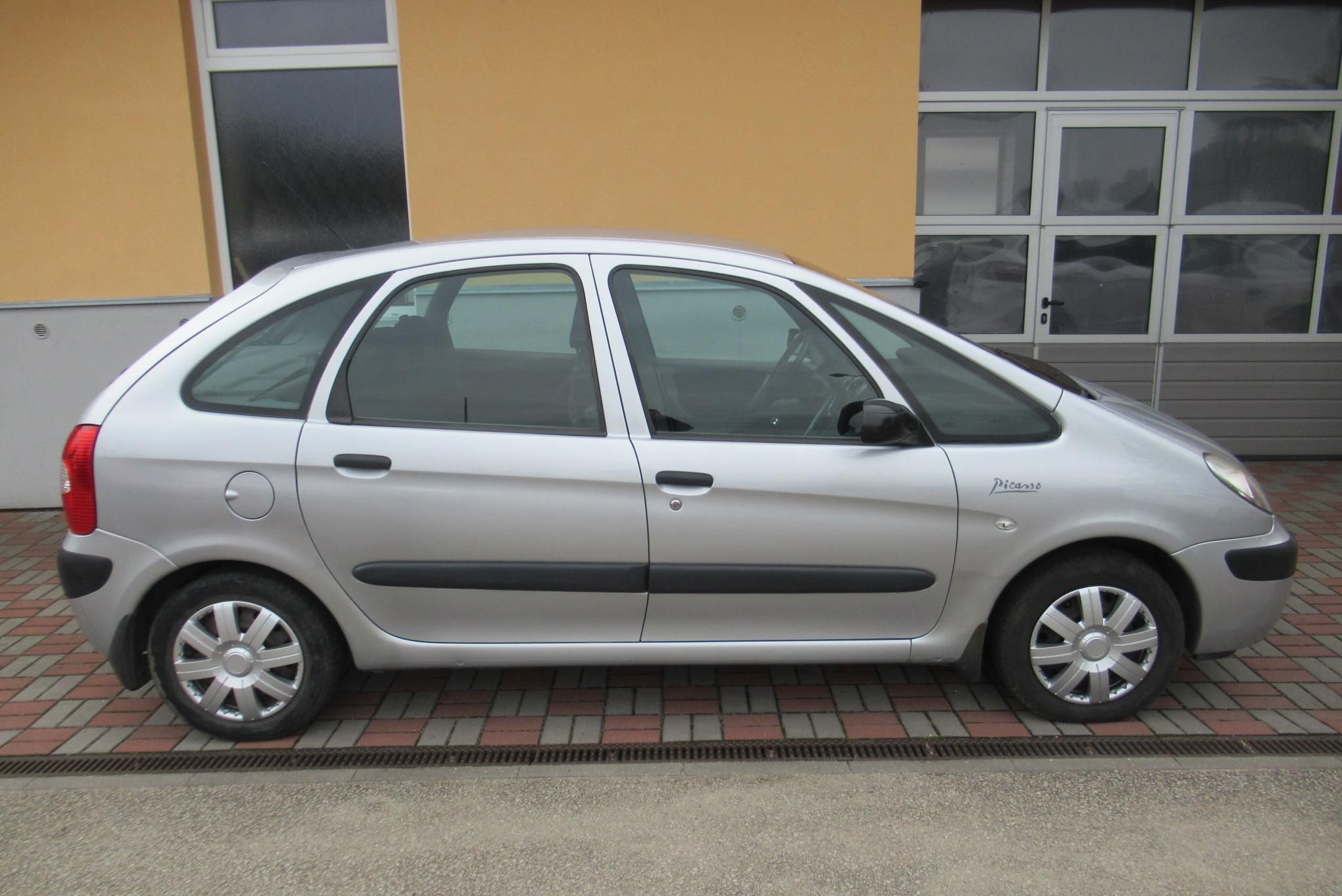 Citroën Xsara Picasso, 1.6i 16V AUT.KLIMA TAŽNÉ - fotka 3
