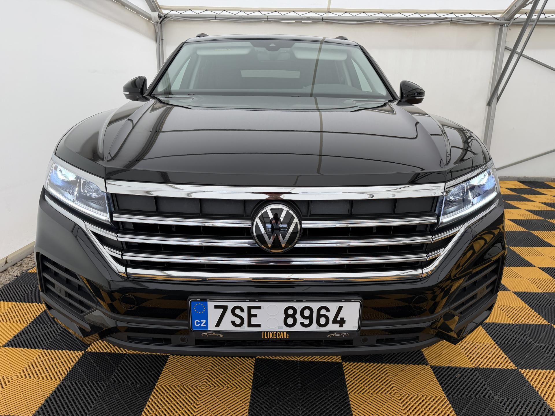 Volkswagen Touareg, 3.0Tdi*1-MAJ*DPH*KUŽE*LED*ACC* - fotka 3