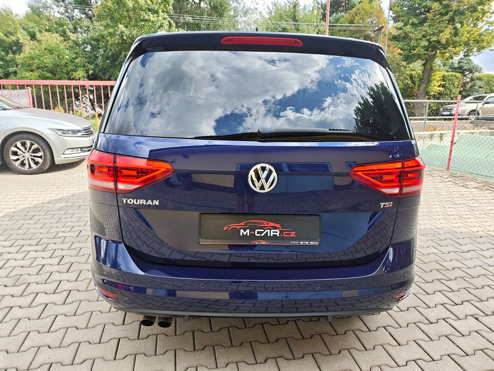 Volkswagen Touran, 1.4 TSI HIGHLINE, DSG, VÝHŘEV - fotka 4