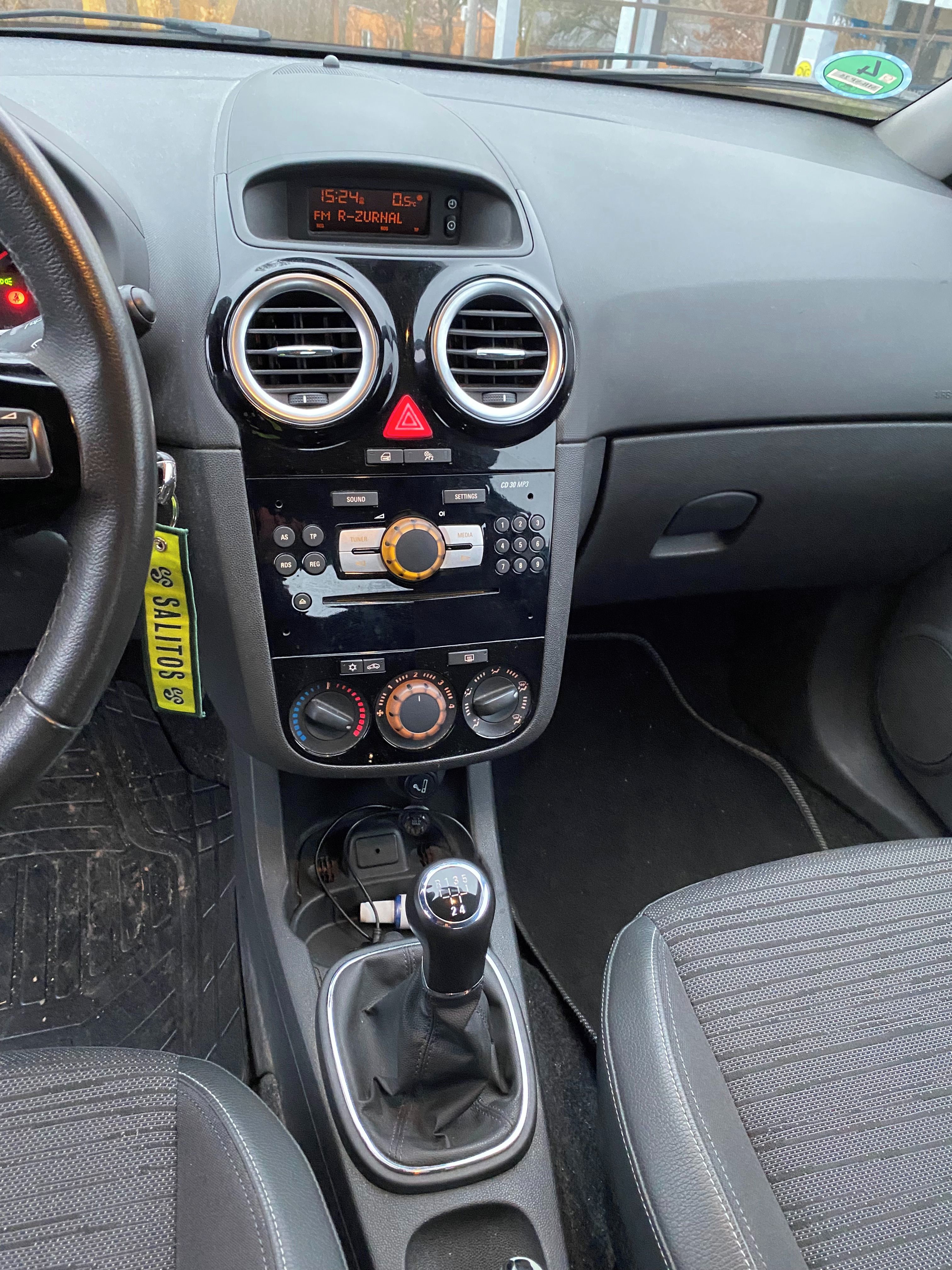 Opel Corsa, 1,2i - fotka 3