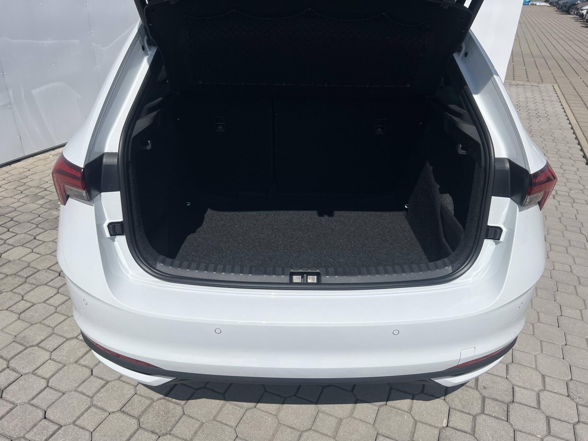 Škoda Scala, Dynamic 7DSG 1,0TSI - fotka 6
