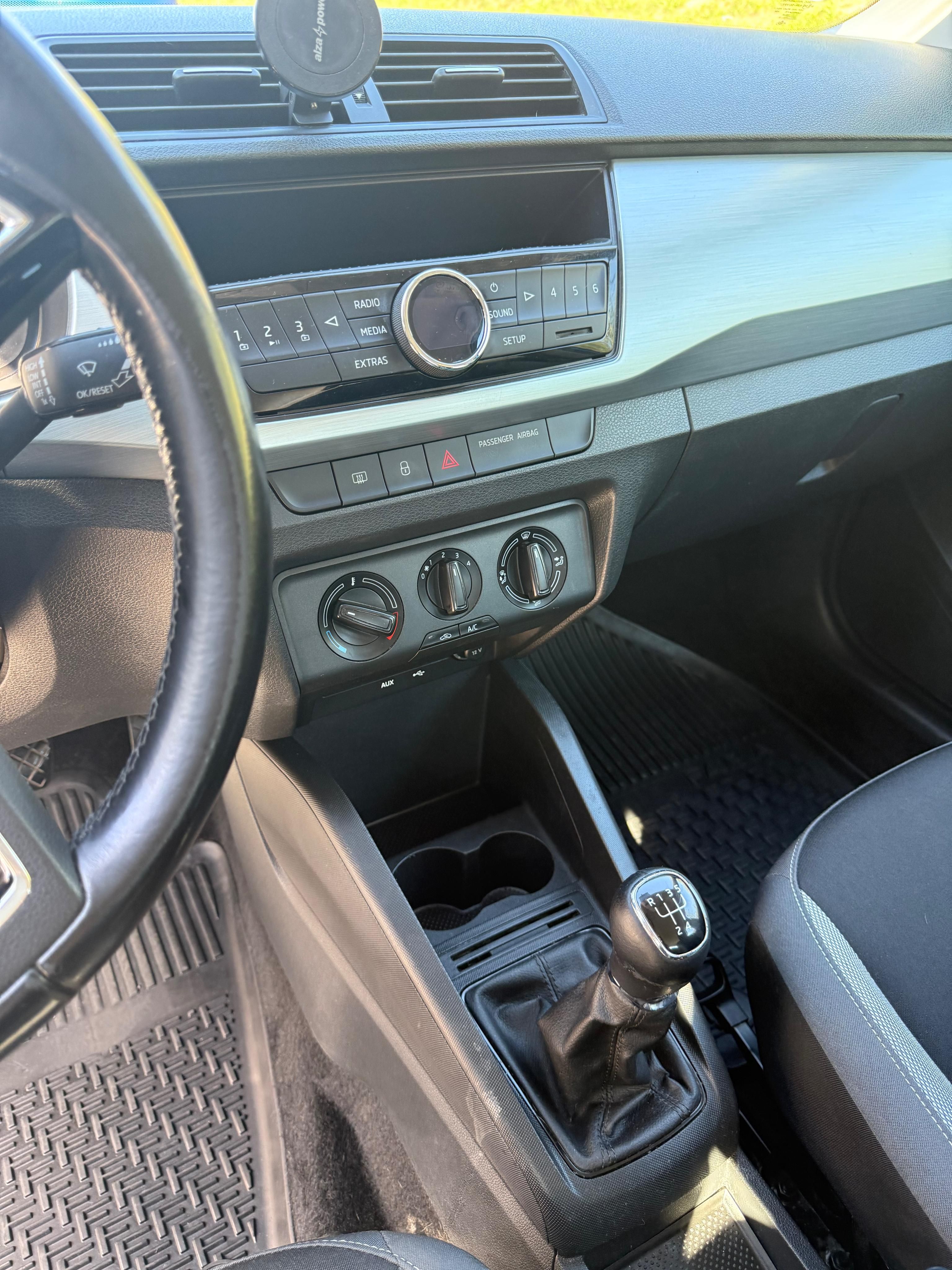 Škoda Fabia - fotka 6