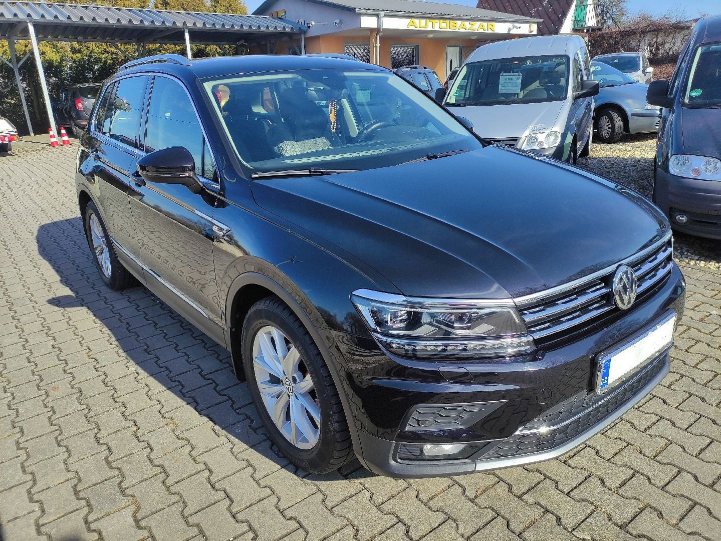 Volkswagen Tiguan, 2.0 TDi 130KW HIGHLINE ZÁVĚS - fotka 4