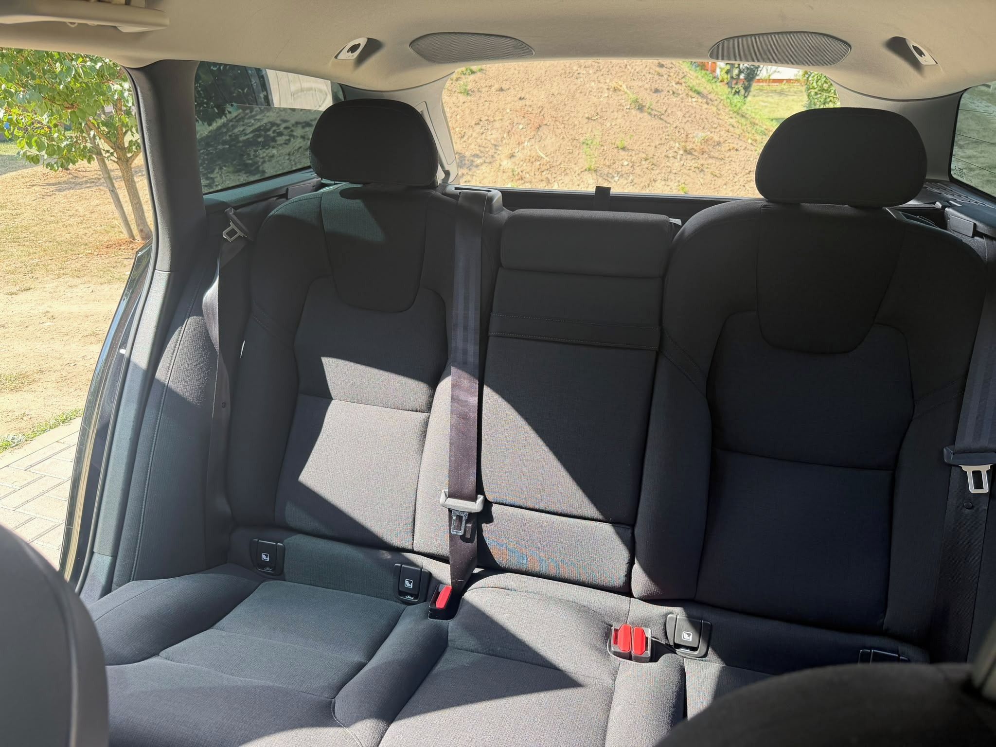 Volvo V90, Volvo V90 T4 2.0 Automat 2018 - fotka 6