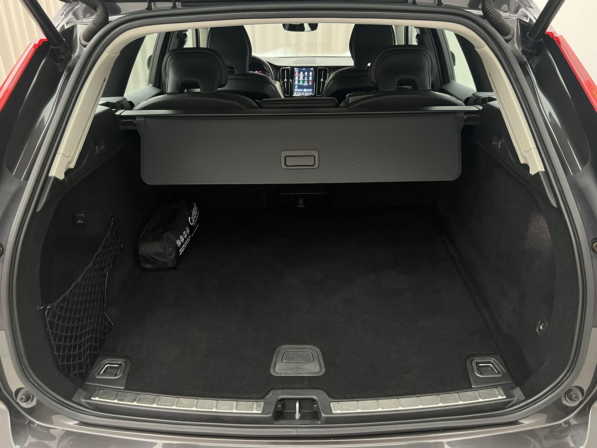 Volvo XC60, B5 AWD INSCRIPTION AUT - fotka 5