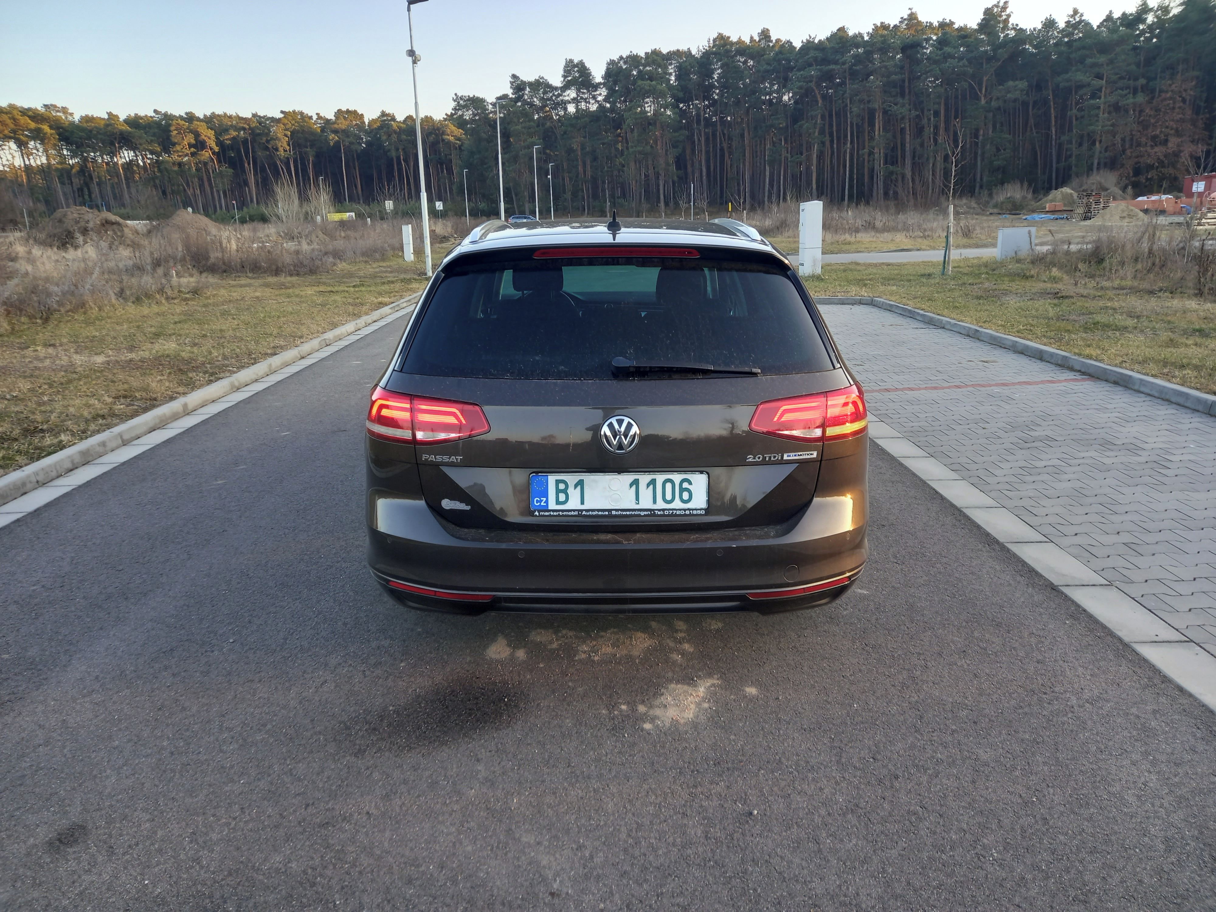 Volkswagen Passat Variant, 2,0TD-LED-AC-PARK.ASIST-SERVIS - fotka 6