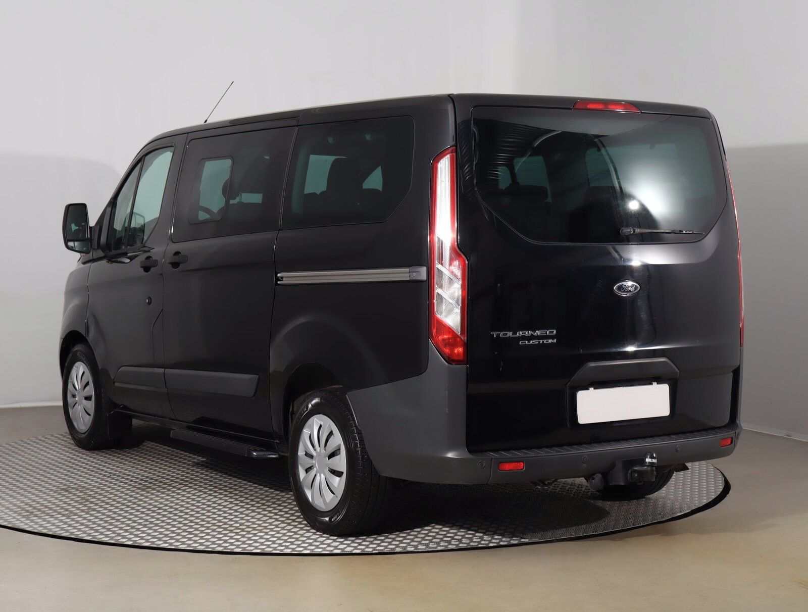 Ford Tourneo Custom, 2.2 TDCi, Trend - fotka 4