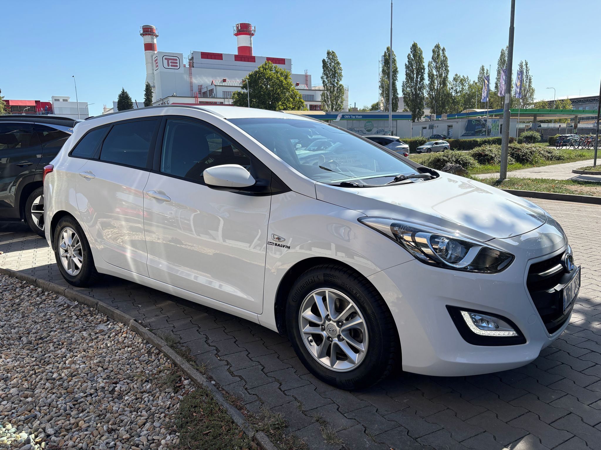 Hyundai i30, Trikolor 1.6i 88kW - fotka 5