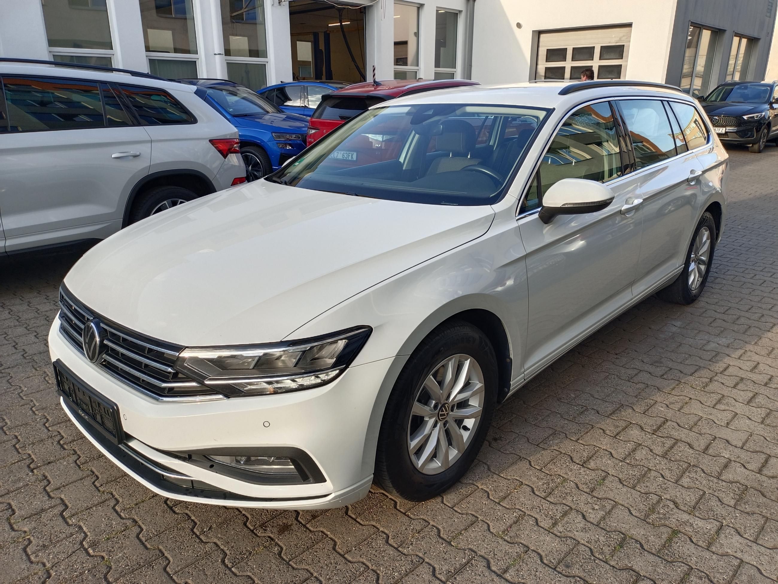 Volkswagen Passat Variant, 2.0 TDI 110kW DSG / Záruka - fotka 3