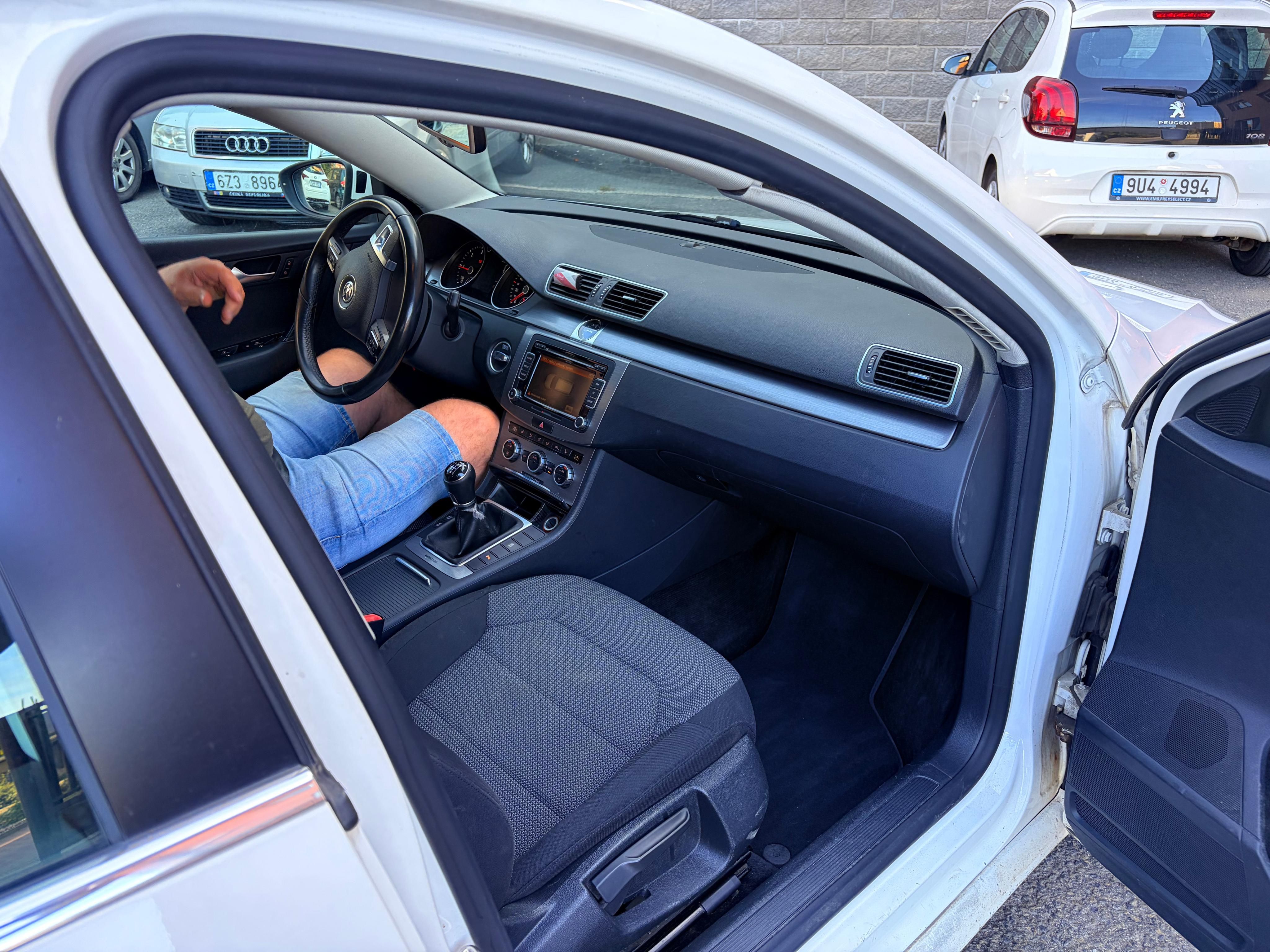 Volkswagen Passat Variant, Prodám Passat combi 4X4 TDi - fotka 5