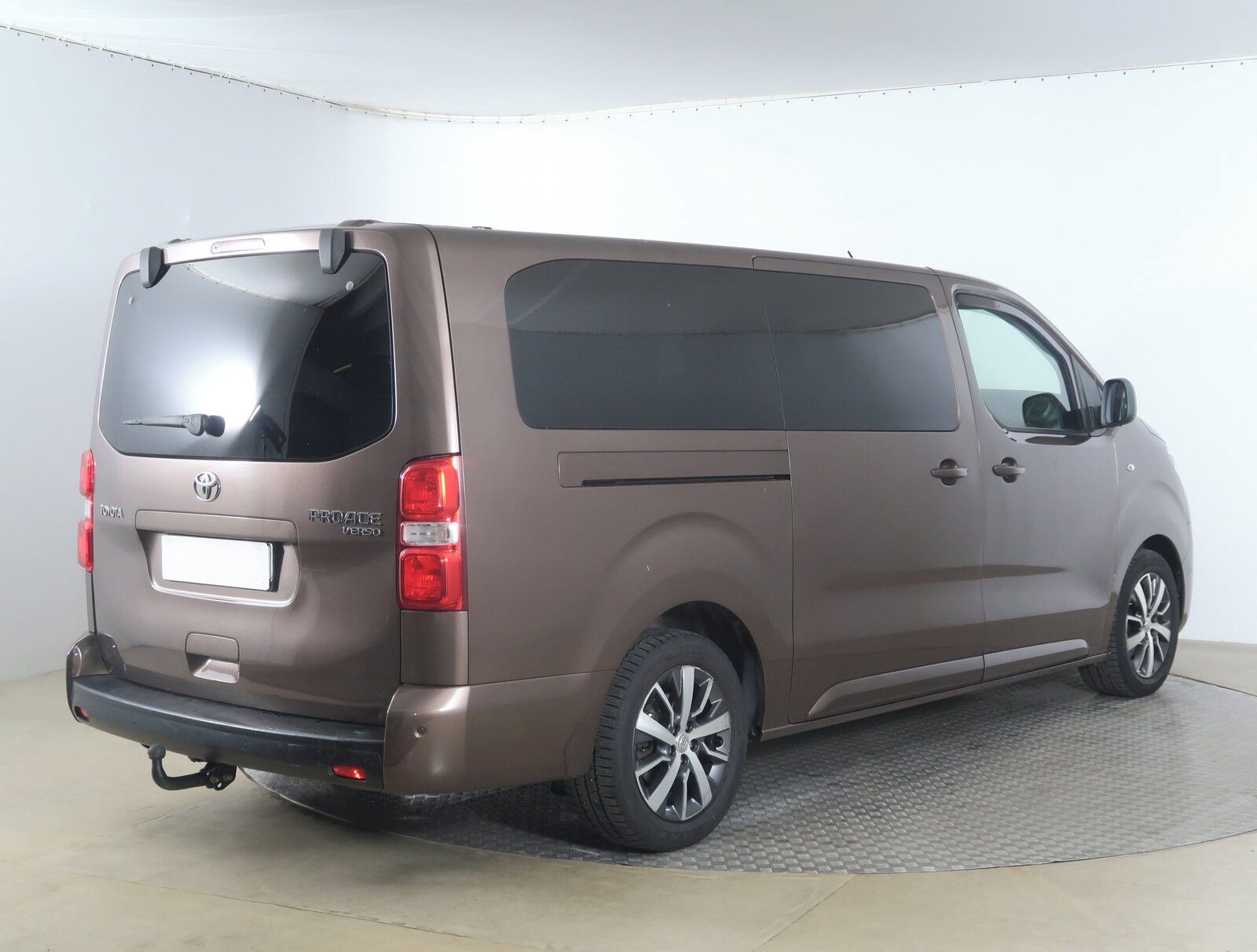 Toyota Proace Verso, 2.0 D-4D, Family - fotka 5