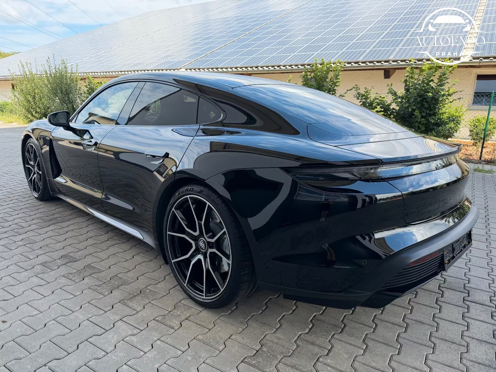 Porsche Taycan, Turbo 500KW - fotka 3