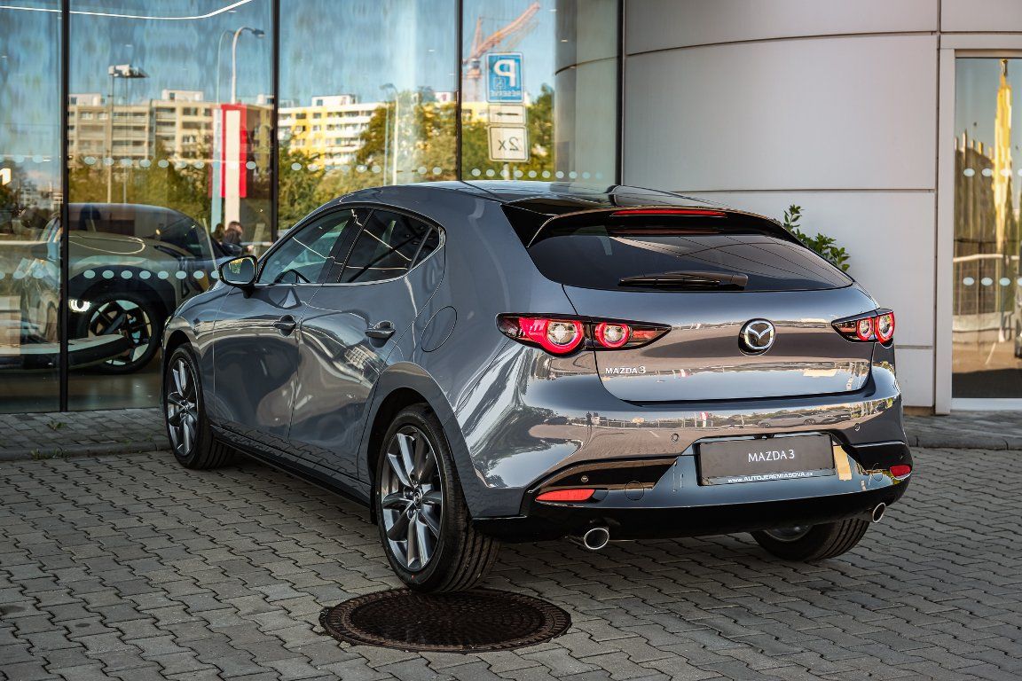 Mazda 3, 2.5L G140 6AT FWD Exclusive-Li - fotka 2