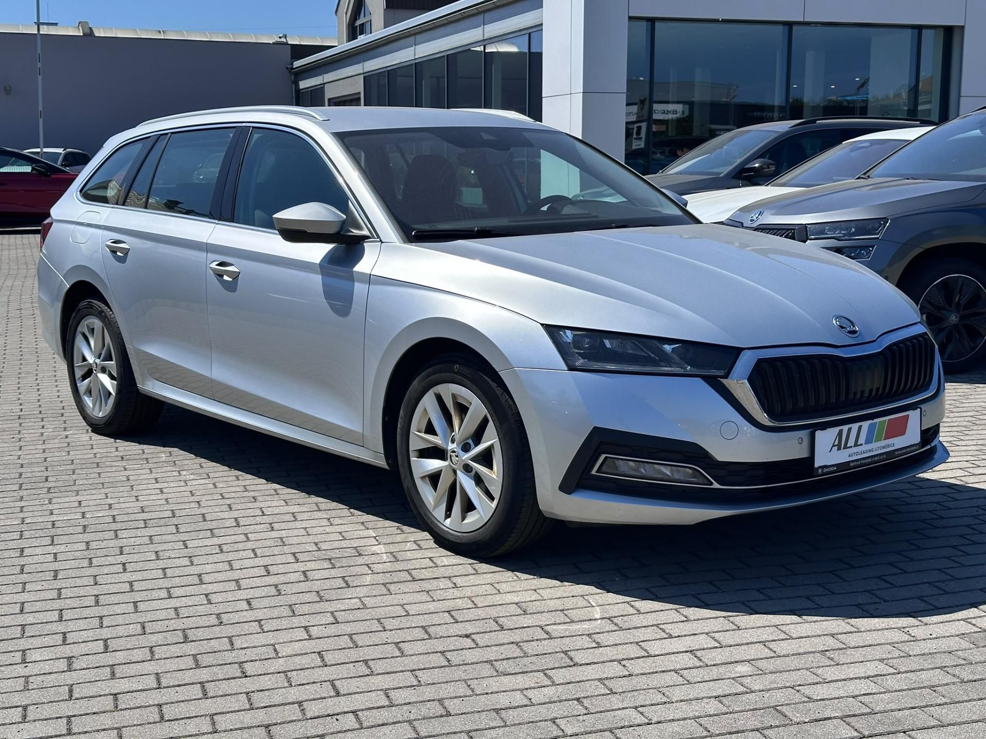 Škoda Octavia, 2.0 TDI 85kW Style - fotka 4