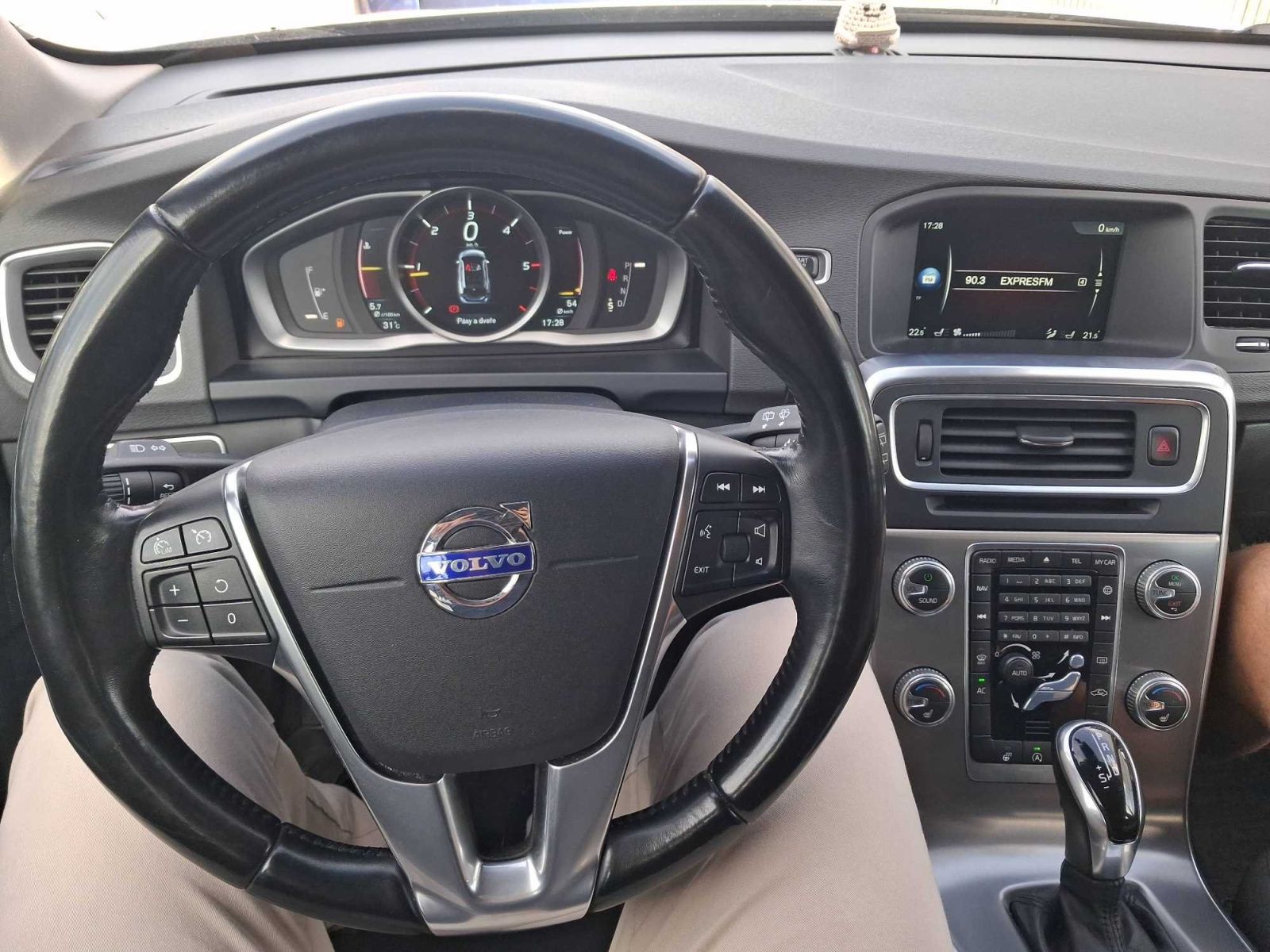 Volvo V60, D4 2.0, Automat, Navi, Xenony - fotka 3