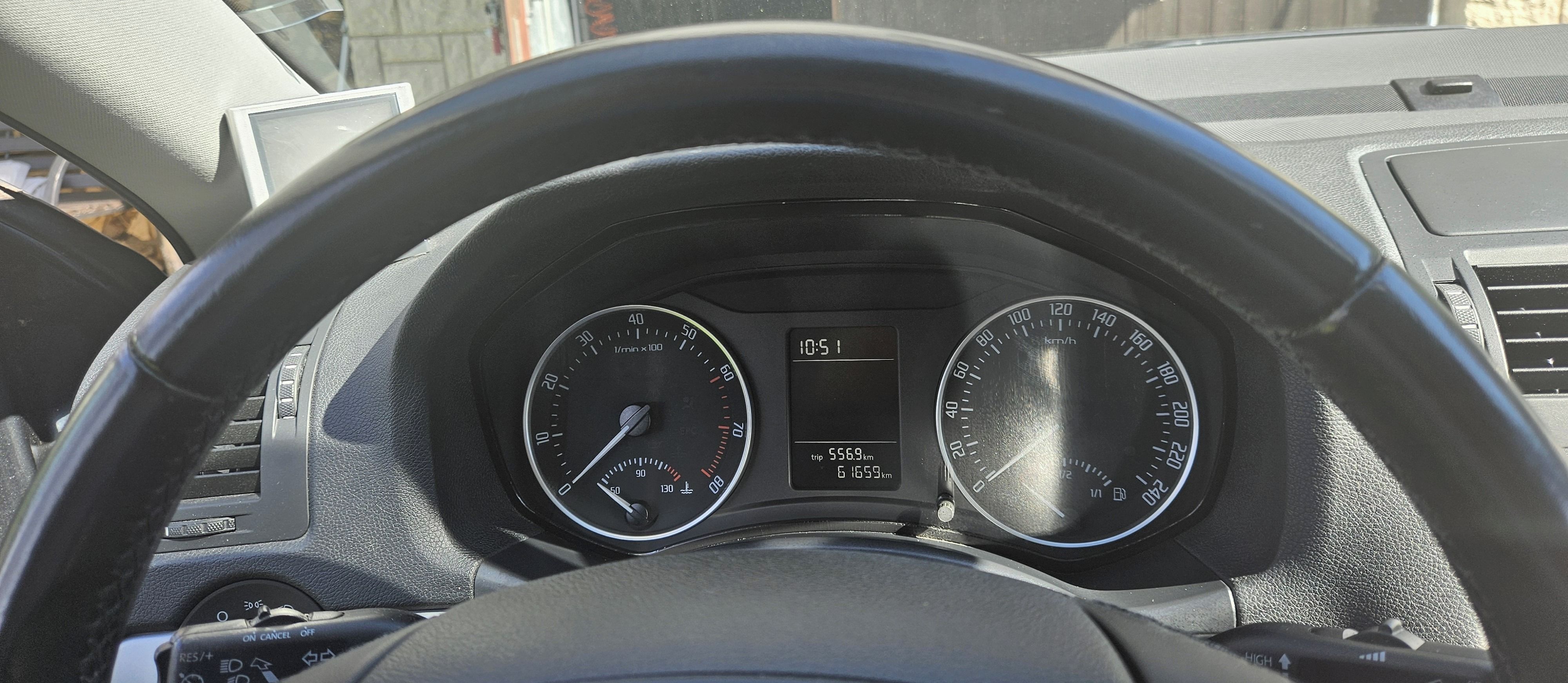 Škoda Octavia, 1.8 TSI COMBI najeto 62tis km! - fotka 4