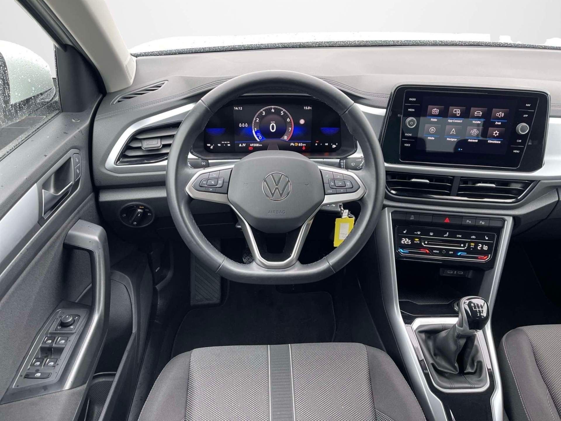 Volkswagen T-Roc, 1.0 TSI 81 kW Life - fotka 6