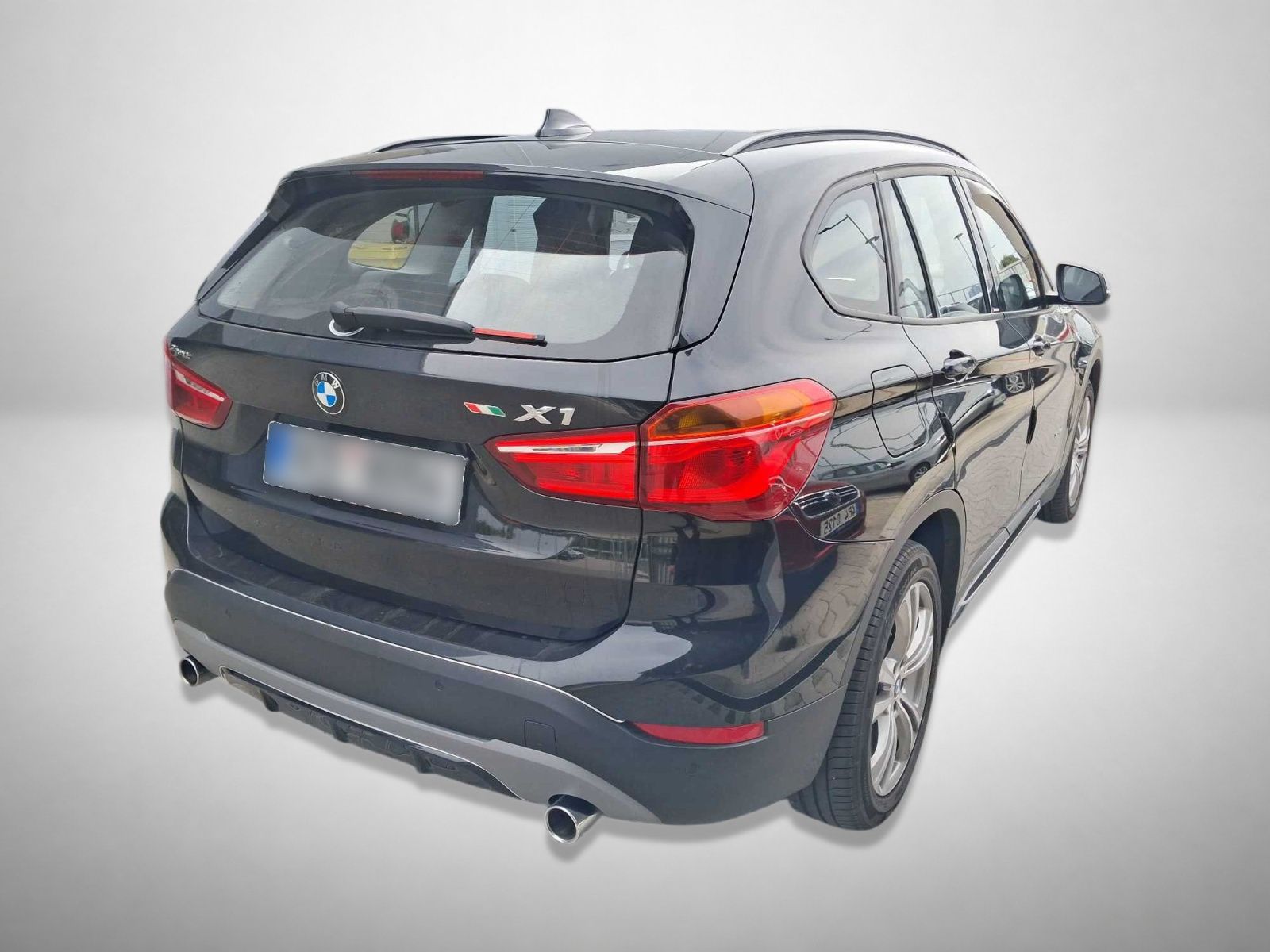 BMW X1, sDrive18d, Automatická klima - fotka 2