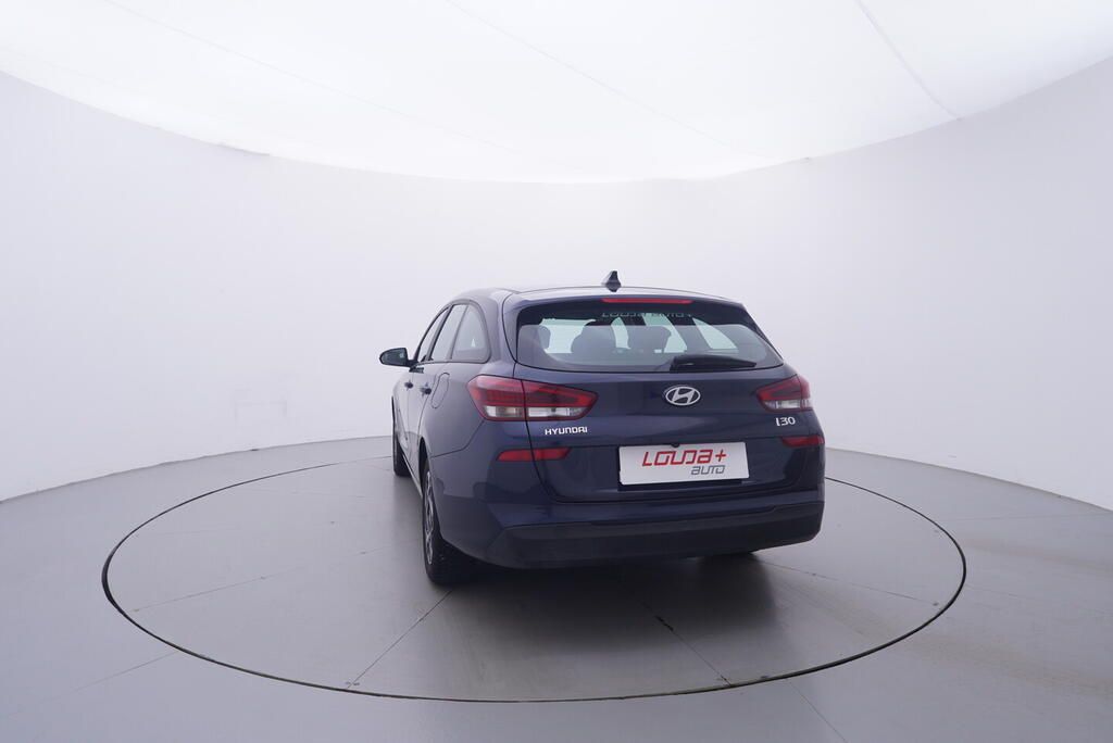 Hyundai i30, Start 1.0 GDI 73 kW - fotka 4
