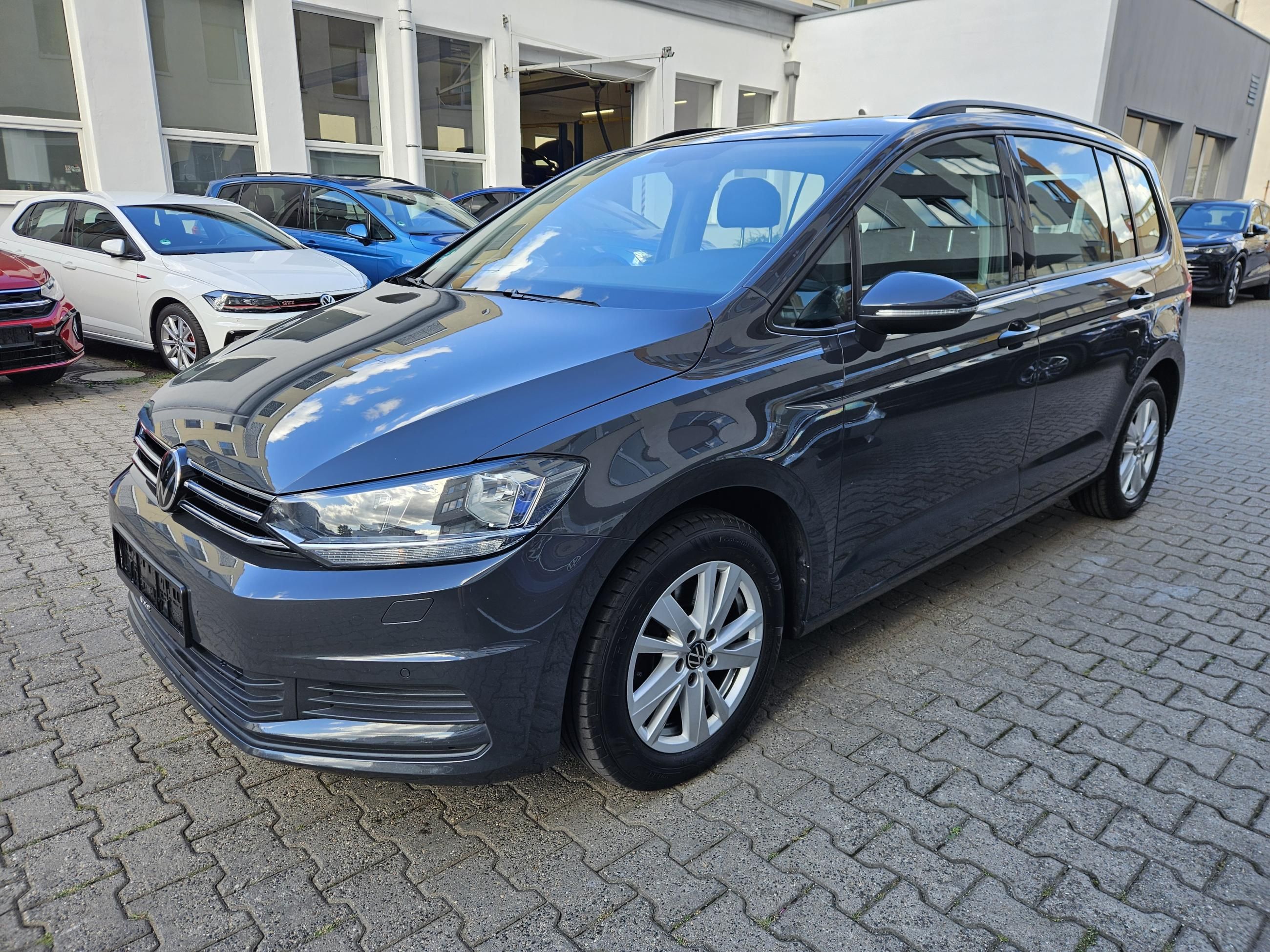 Volkswagen Touran, 2.0 TDI 110kW DSG / Tažné - fotka 3