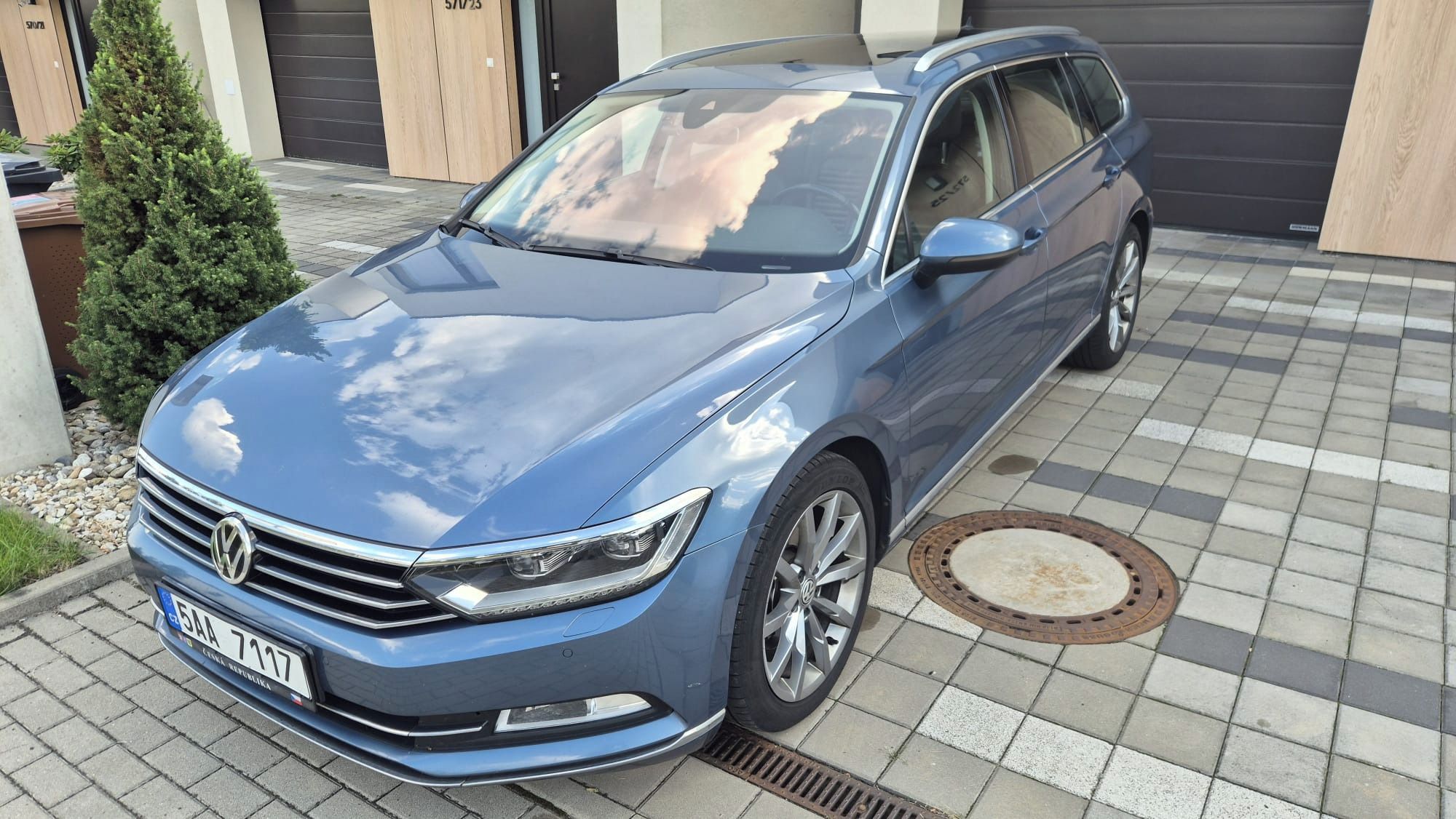 Volkswagen Passat, VW Passat, 2,0 TDI, 140kw, DSG - fotka 2
