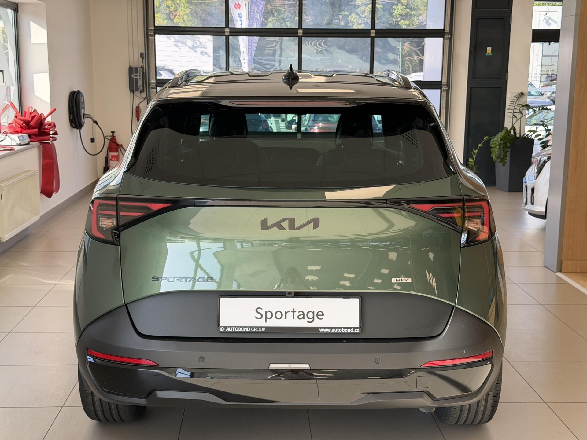 Kia Sportage, 1,6 T-GDi HEV 4x2 6AT BLACK ED - fotka 4