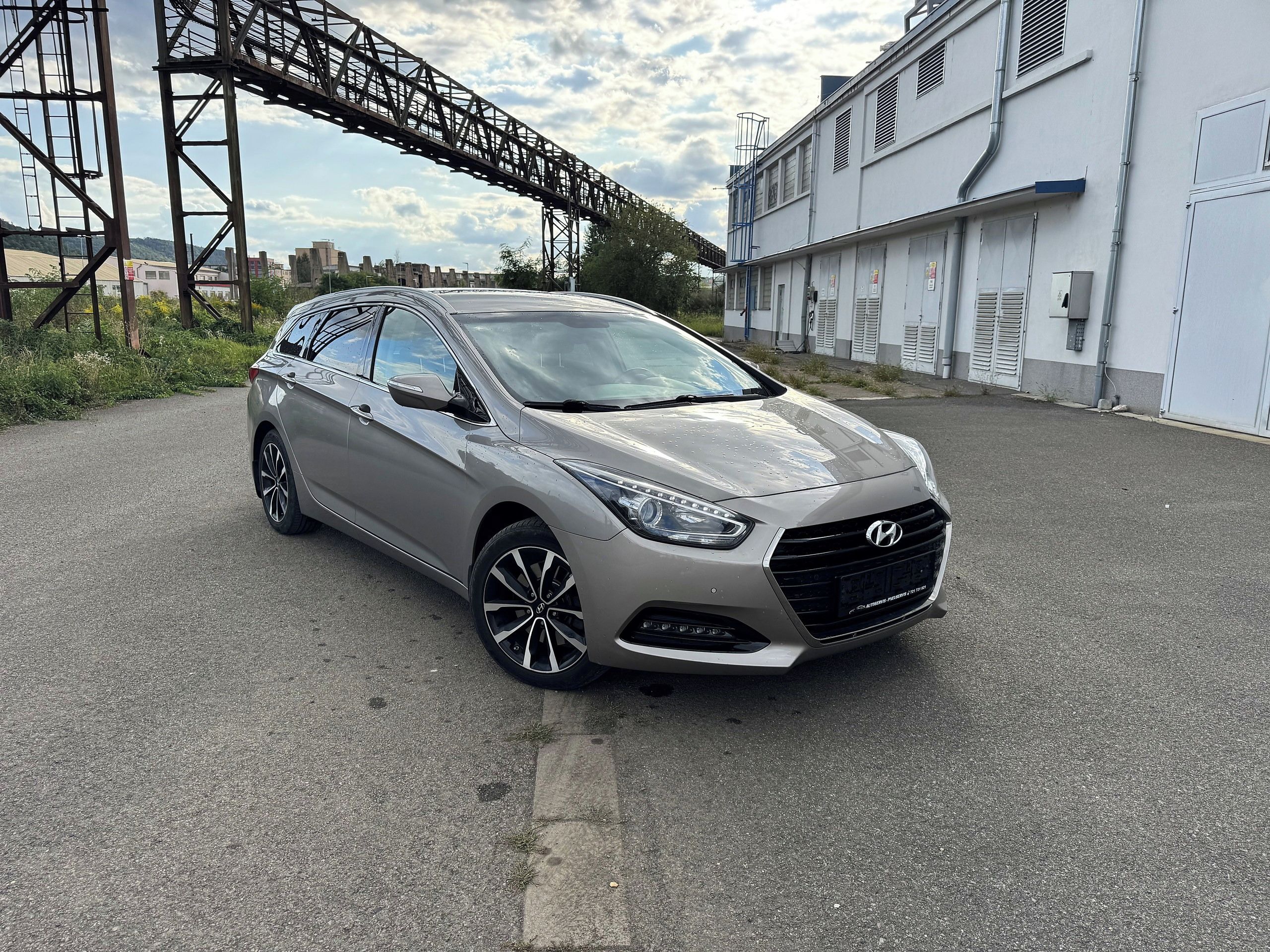 Hyundai i40, Hyundai i40 1.7 CRDi 104 kW ČR