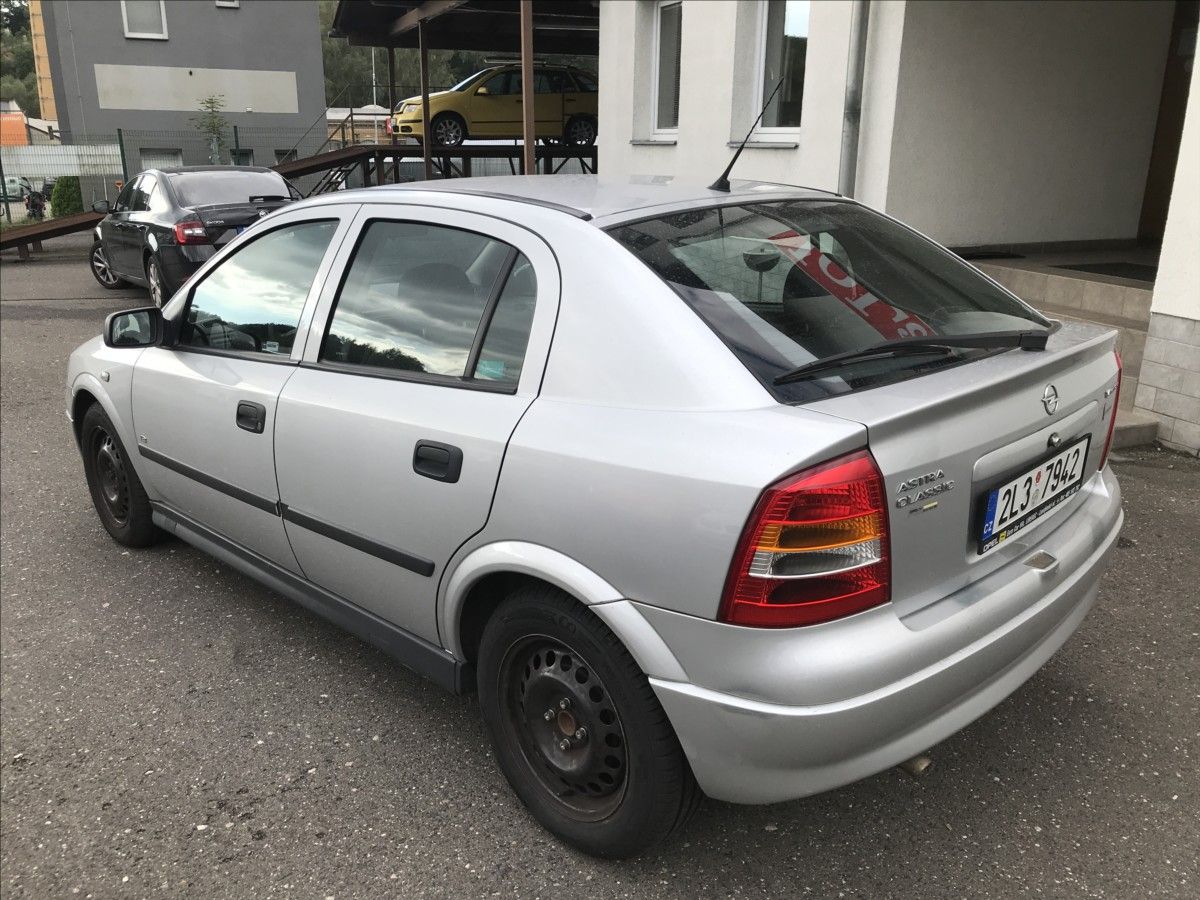 Opel Astra, 1,4 i 66kW 5dv. AC 62tkm! - fotka 6