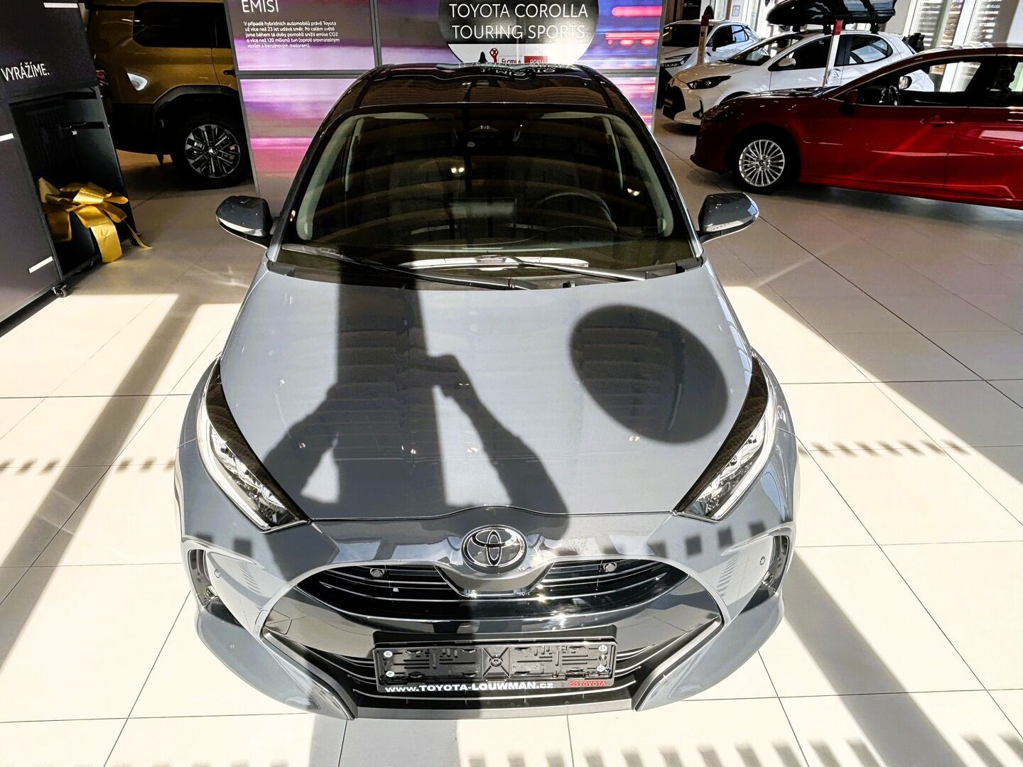 Toyota Yaris, 1,5   Style HEV 116 CVT - fotka 2