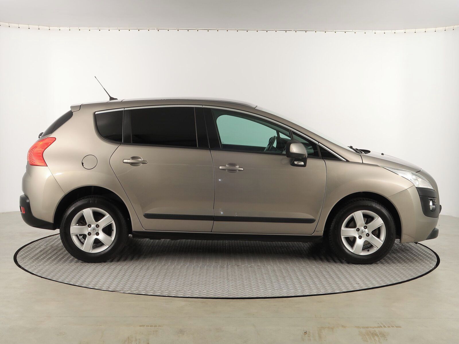 Peugeot 3008, 1.6 HDi - fotka 6
