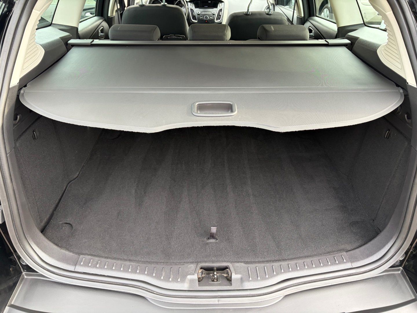 Ford Focus, Turnier 1,6 SERVISKA - fotka 5