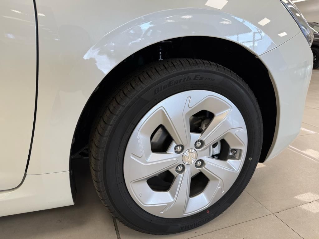 Suzuki Swift, PREMIUM 1.2  M/T 4x2 - fotka 5