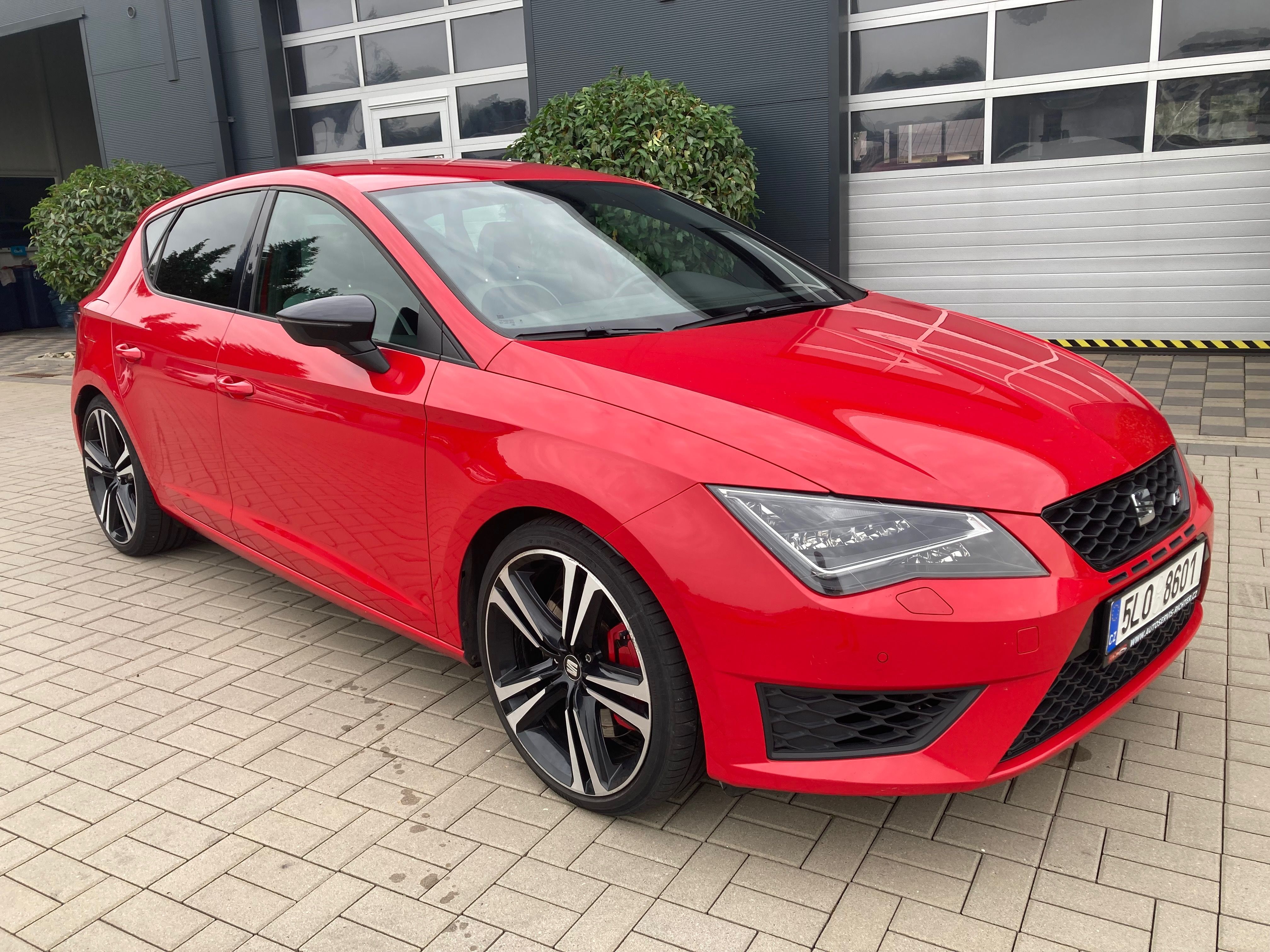 Seat Leon, Cupra 2.0 TSI 280hp/ původ ČR
