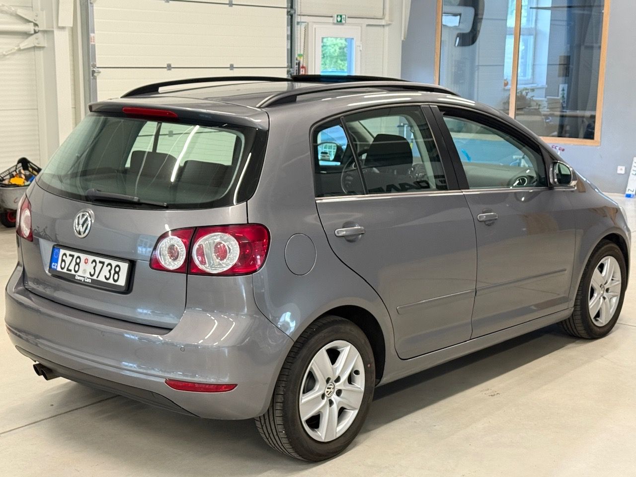 Volkswagen Golf Plus, facelift 2.0TDI CR 81kw - fotka 4