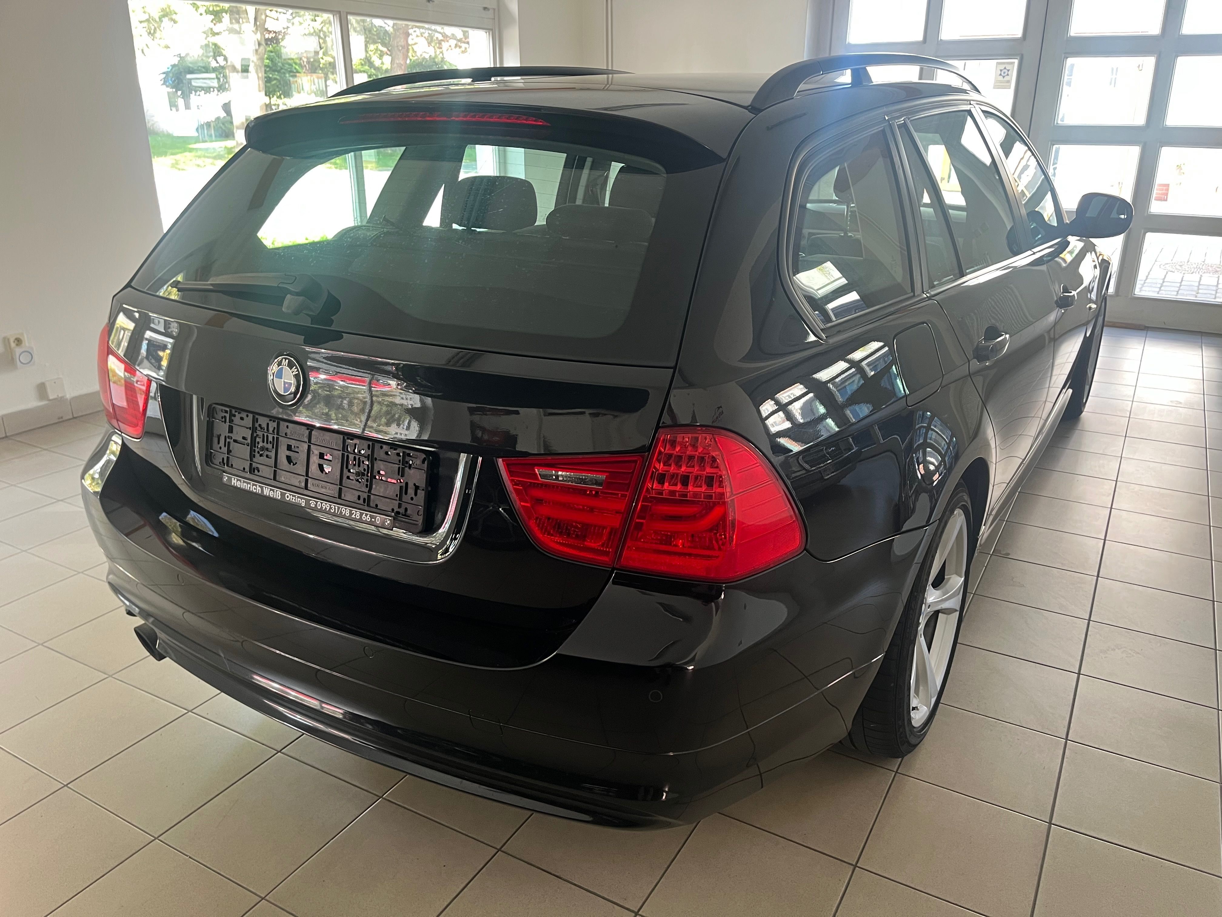 BMW Řada 3, 318i e91 LCI - fotka 6
