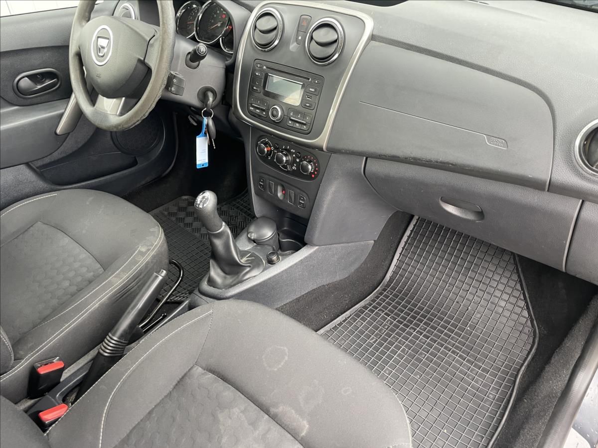 Dacia Sandero, 1,2i 16V 54kW Nové ČR 1.Maj - fotka 6