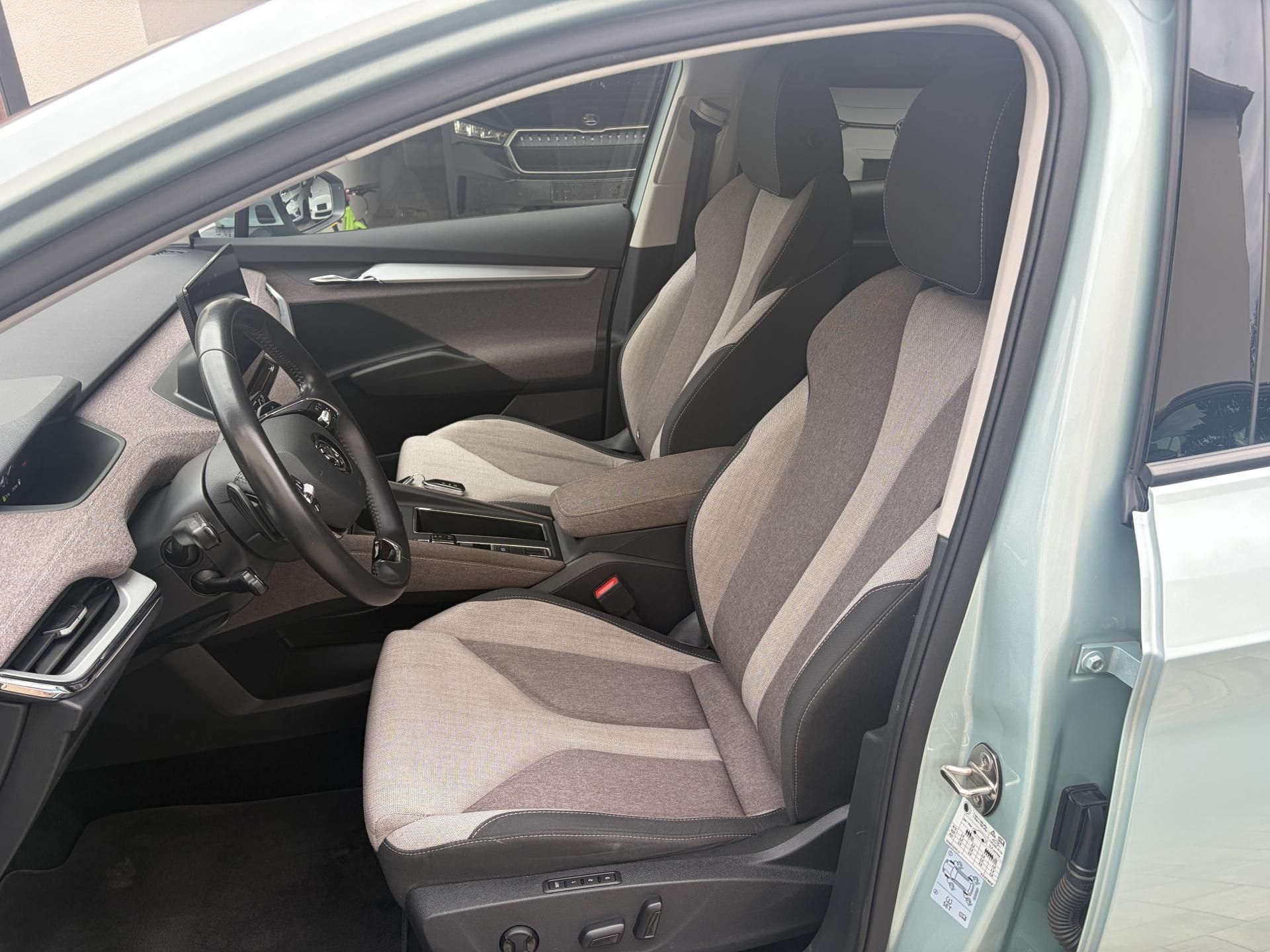 Škoda Enyaq, 60, TC, SOH:89%, Matrix, tazne - fotka 6