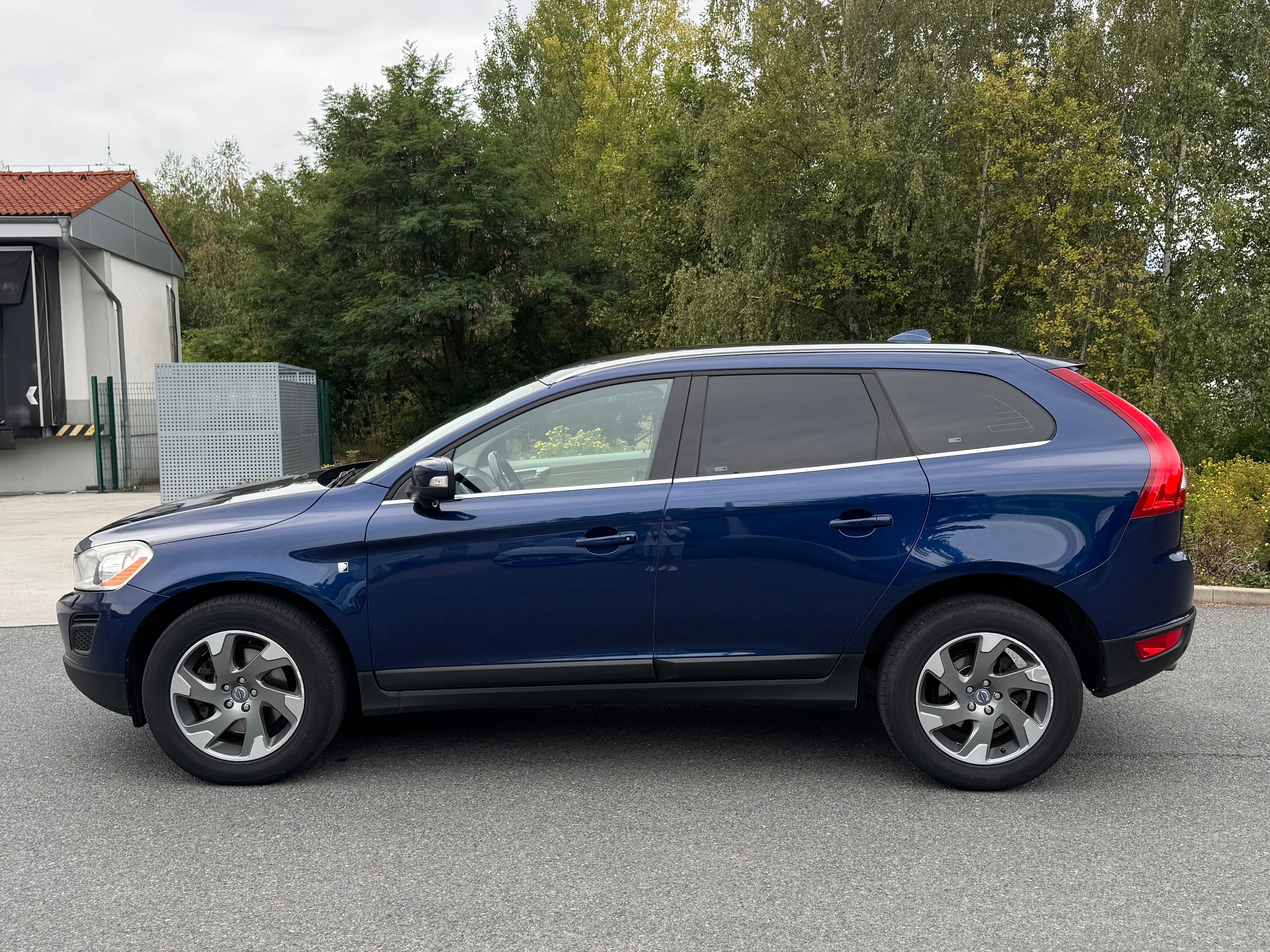 Volvo XC60, Ocean Race D5 158kW 2.maj.ČR - fotka 3